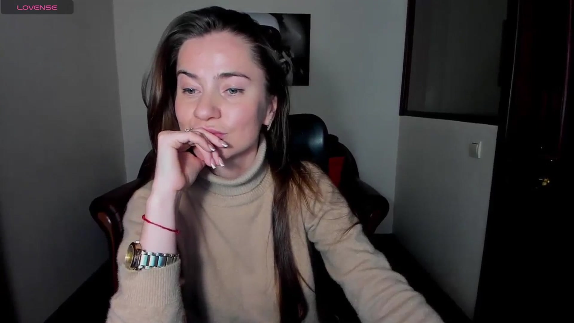 Gallery image thumbnail from Tilly_Casti's myfreecams stream on, 02/21/2024, 13:03 image 5 of 20