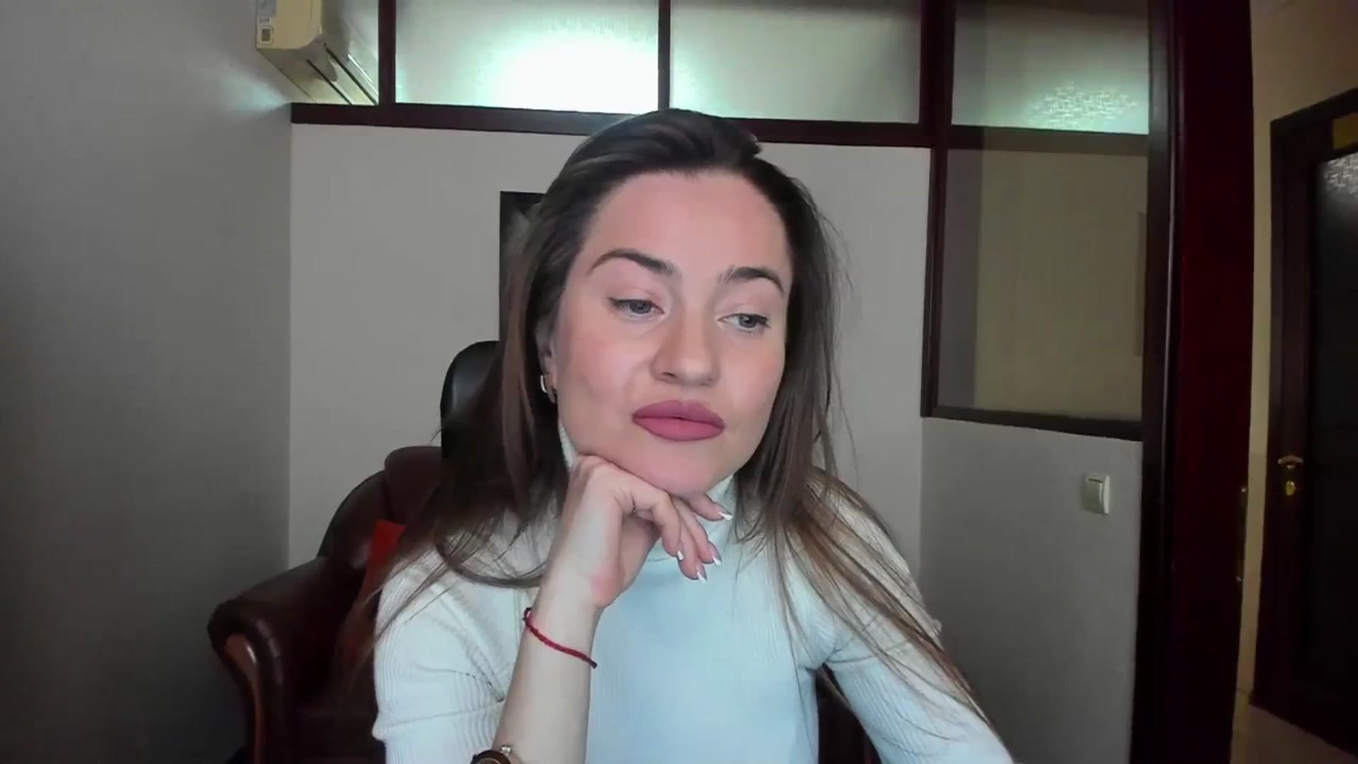 Gallery image thumbnail from Tilly_Casti's myfreecams stream on, 02/22/2024, 14:05 image 10 of 20