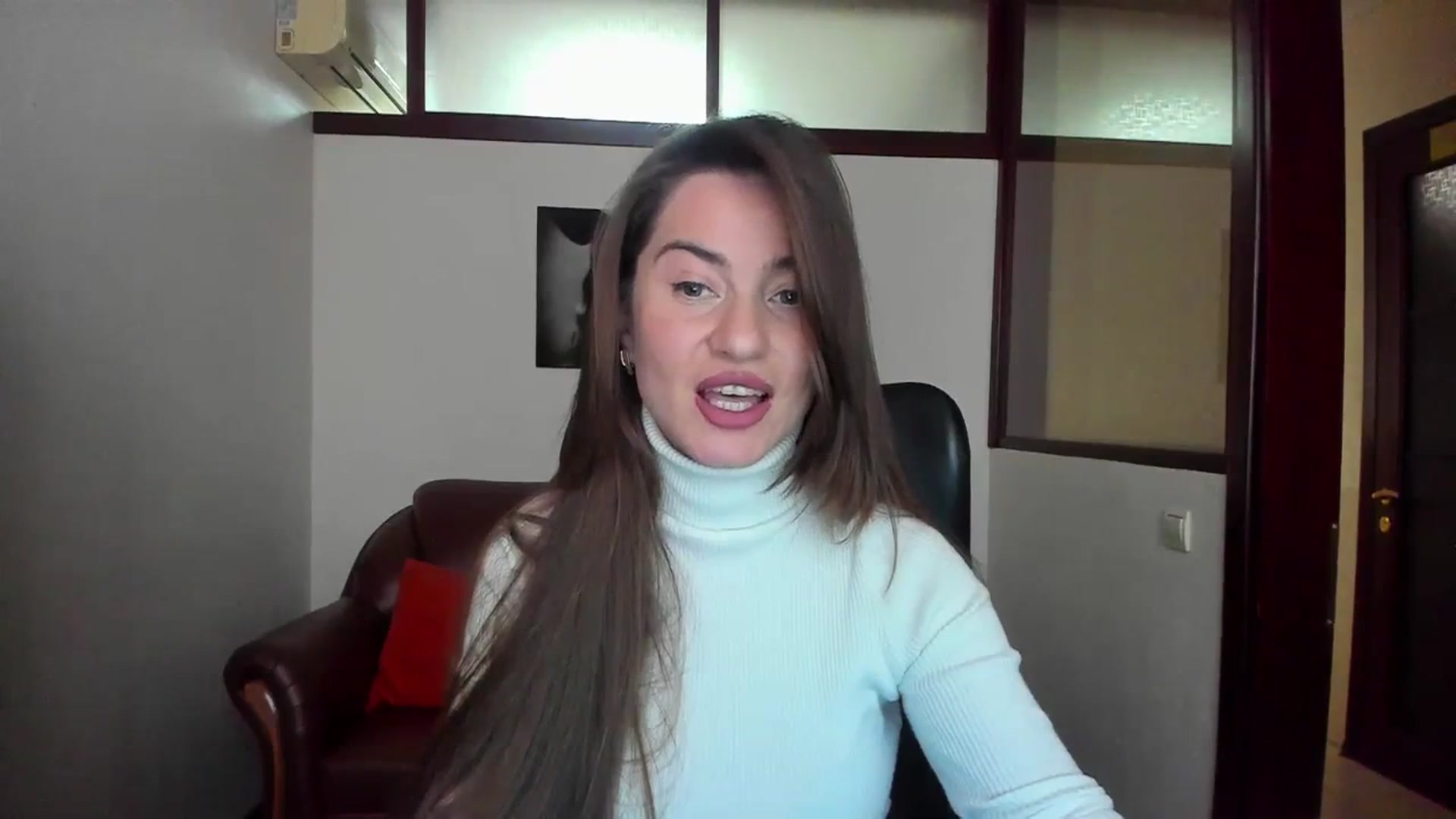 Gallery image thumbnail from Tilly_Casti's myfreecams stream on, 02/22/2024, 14:05 image 15 of 20
