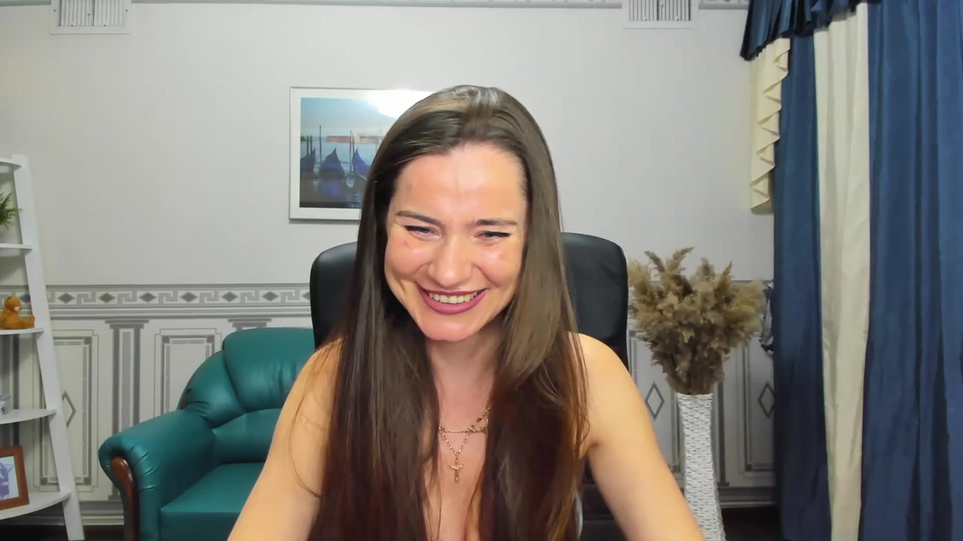 Gallery image thumbnail from Tilly_Casti's myfreecams stream on, 03/01/2024, 17:34 image 7 of 20