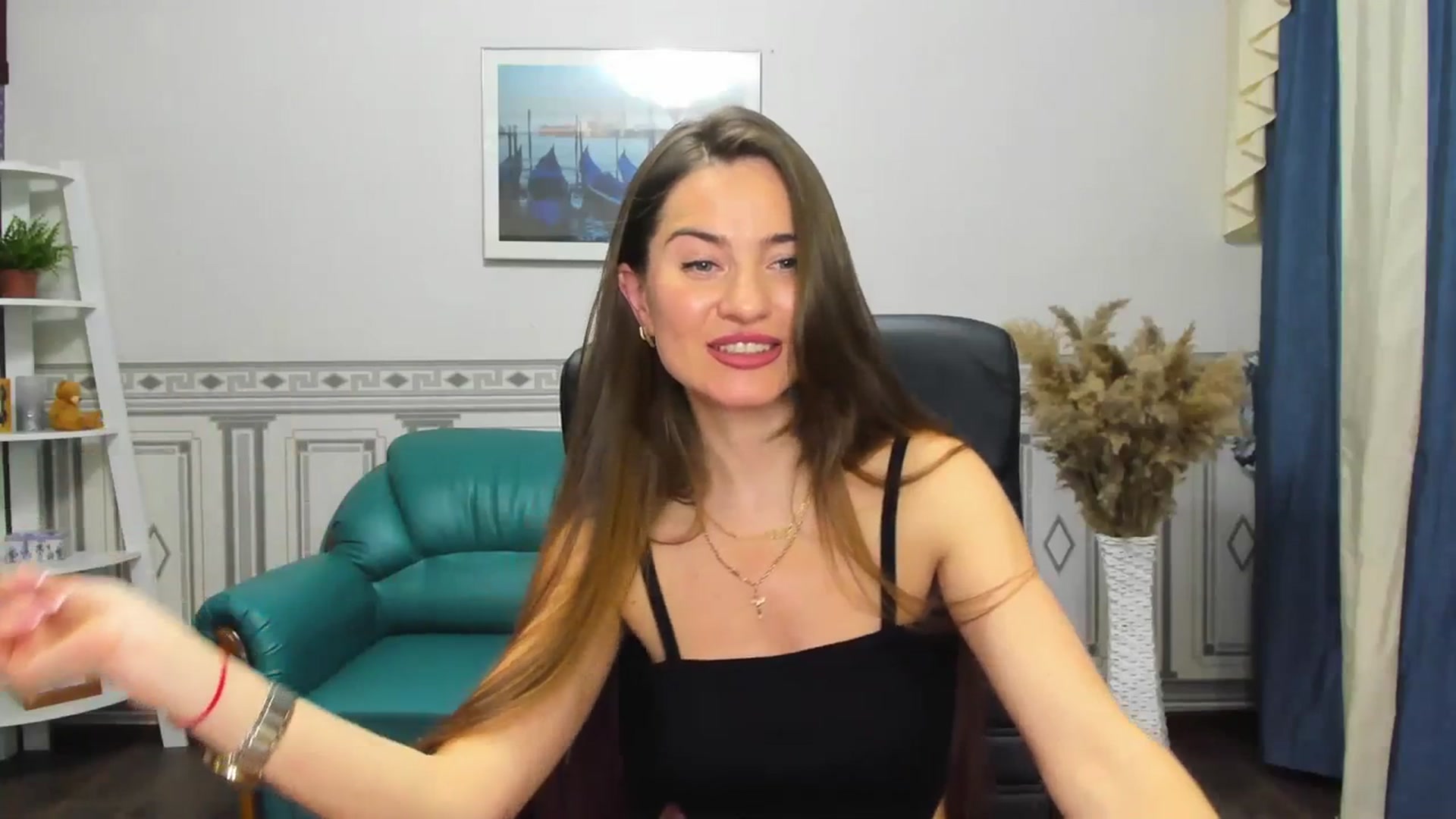 Gallery image thumbnail from Tilly_Casti's myfreecams stream on, 03/02/2024, 16:12 image 7 of 20