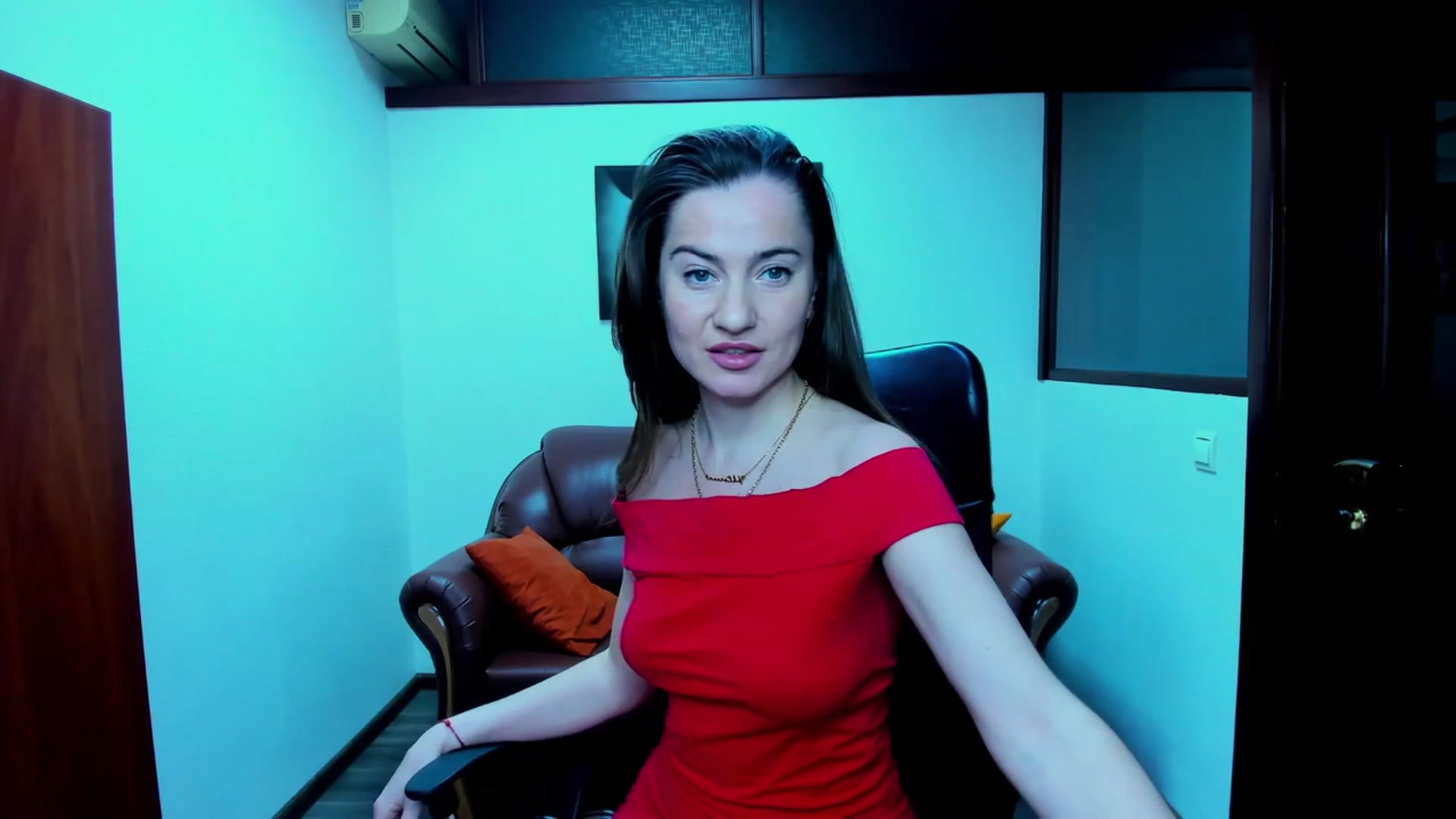 Gallery image thumbnail from Tilly_Casti's myfreecams stream on, 03/03/2024, 17:33 image 14 of 20