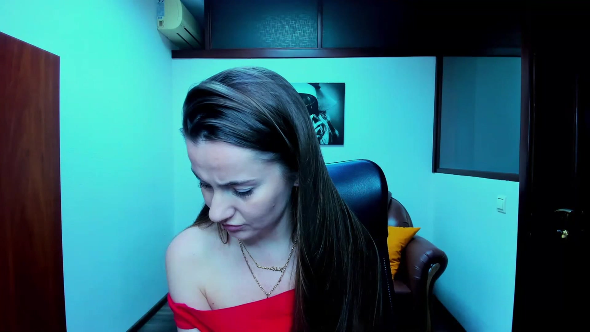 Gallery image thumbnail from Tilly_Casti's myfreecams stream on, 03/03/2024, 17:33 image 8 of 20