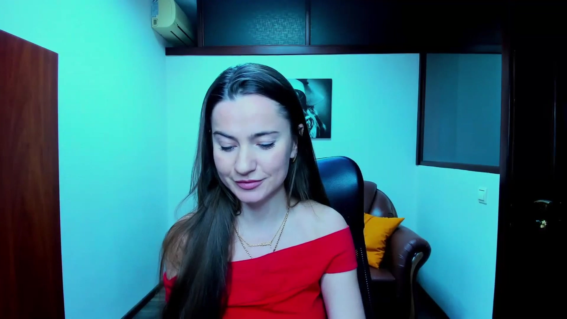 Gallery image thumbnail from Tilly_Casti's myfreecams stream on, 03/03/2024, 17:33 image 4 of 20