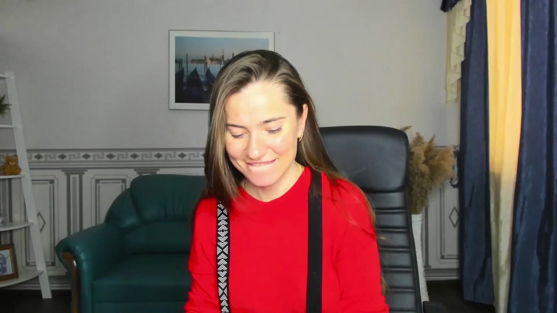 Gallery image thumbnail from Tilly_Casti's myfreecams stream on, 03/07/2024, 11:32 image 17 of 20