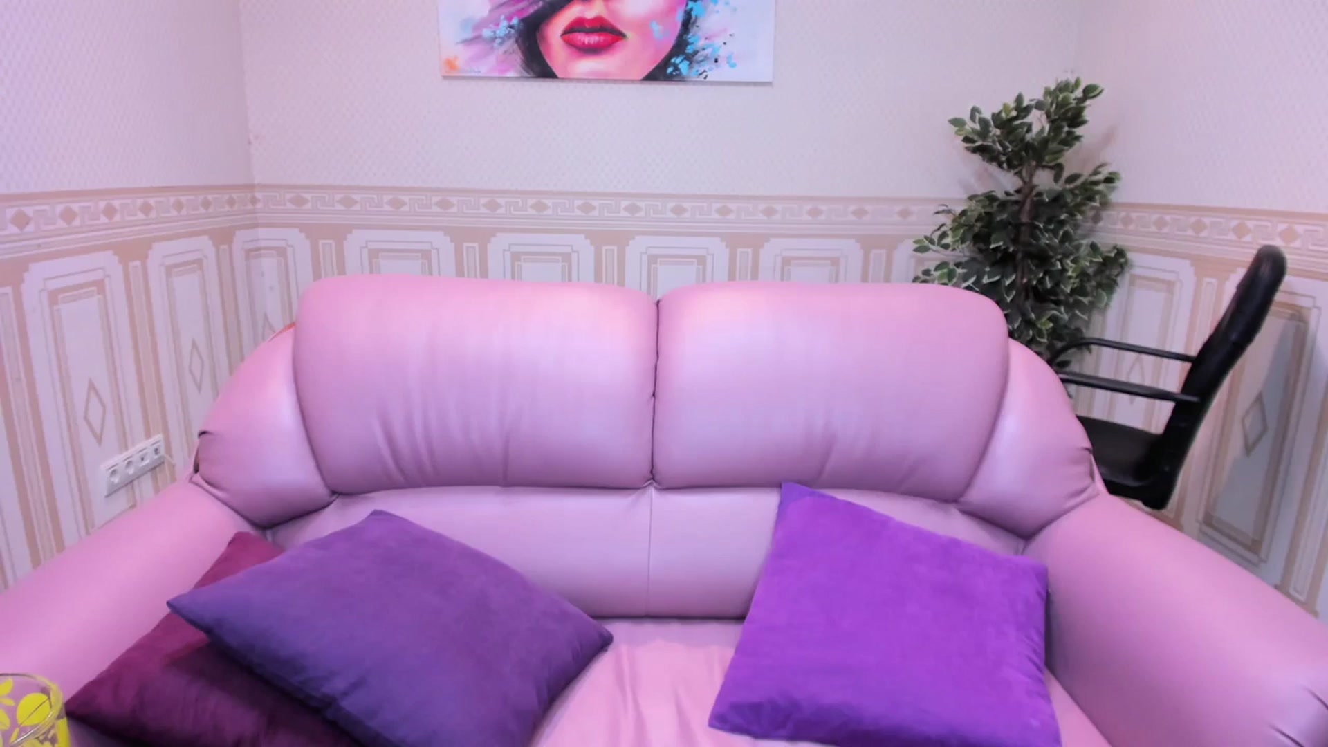 Gallery image thumbnail from Tilly_Casti's myfreecams stream on, 03/16/2024, 18:16 image 2 of 20