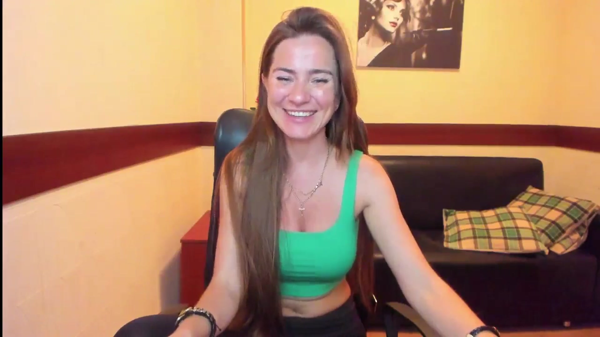 Gallery image thumbnail from Tilly_Casti's myfreecams stream on, 05/15/2024, 17:05 image 19 of 20