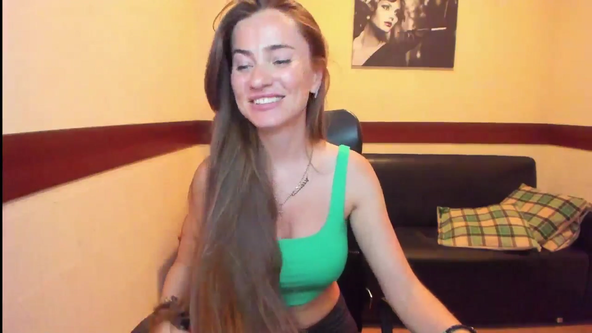 Gallery image thumbnail from Tilly_Casti's myfreecams stream on, 05/15/2024, 17:05 image 16 of 20