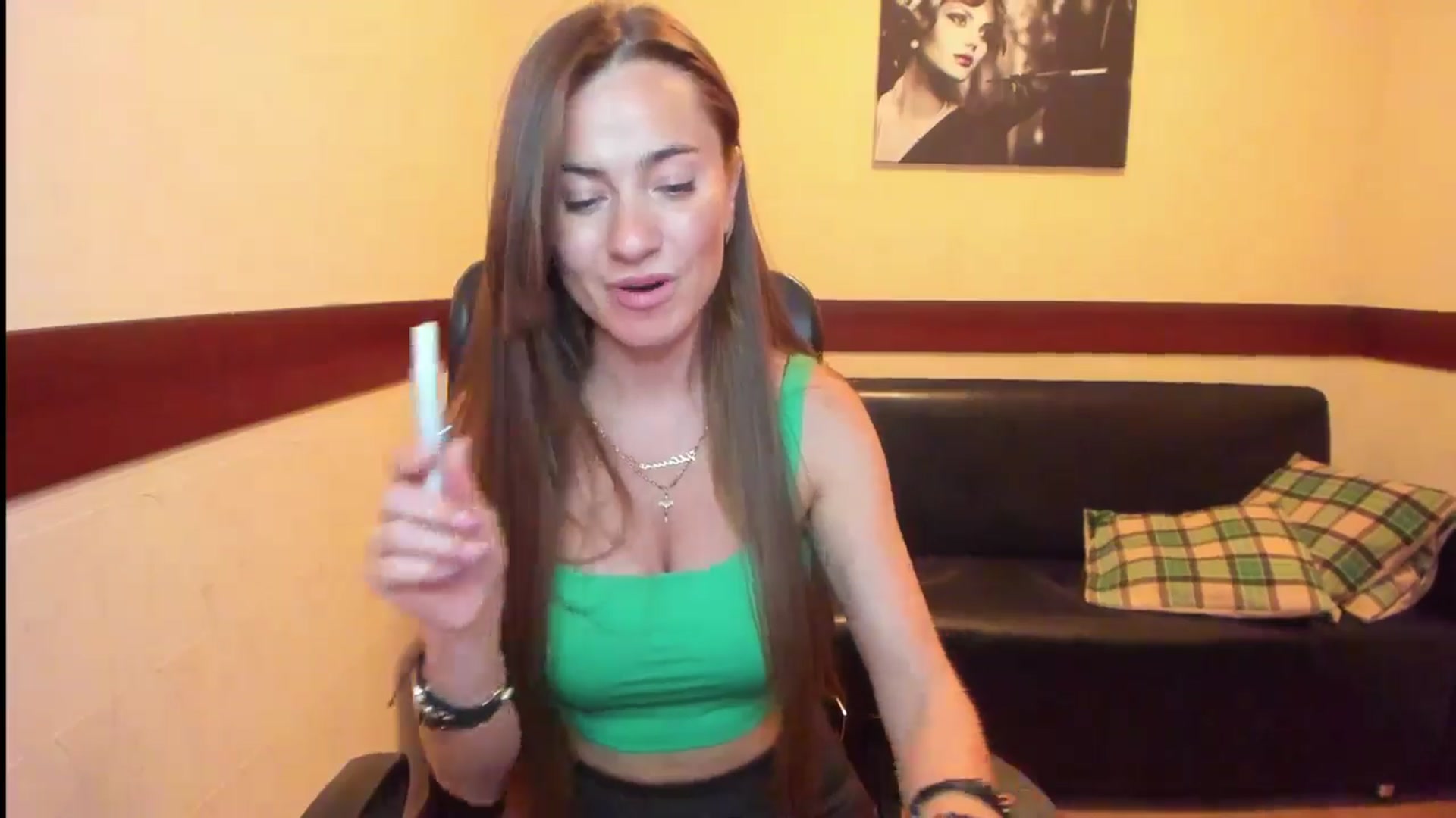 Gallery image thumbnail from Tilly_Casti's myfreecams stream on, 05/15/2024, 17:05 image 12 of 20