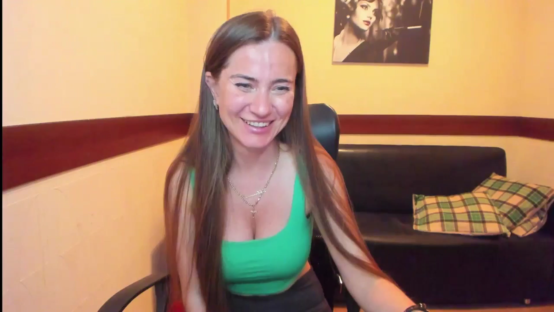 Gallery image thumbnail from Tilly_Casti's myfreecams stream on, 05/15/2024, 17:05 image 10 of 20