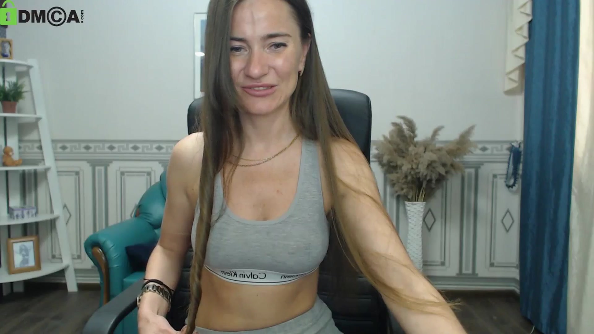 Gallery image thumbnail from Tilly_Casti's myfreecams stream on, 05/16/2024, 14:50 image 17 of 20