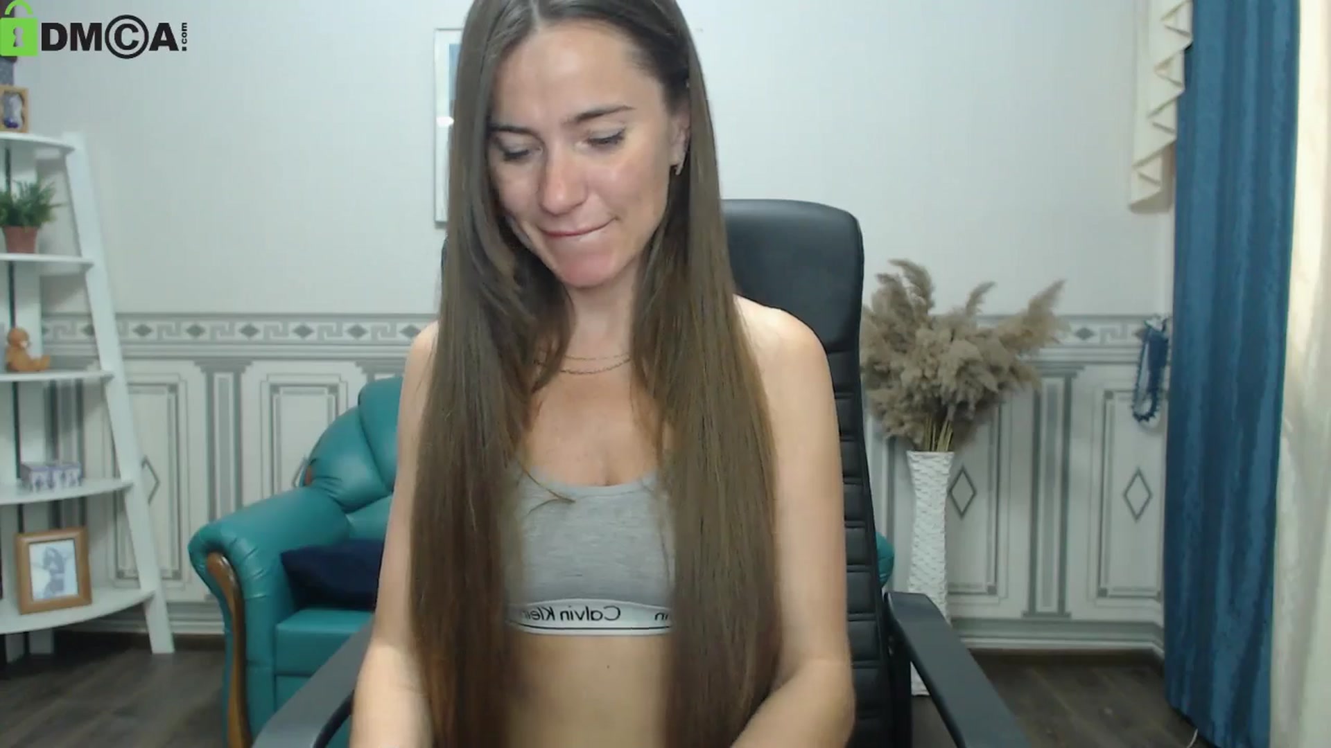 Gallery image thumbnail from Tilly_Casti's myfreecams stream on, 05/16/2024, 14:50 image 18 of 20