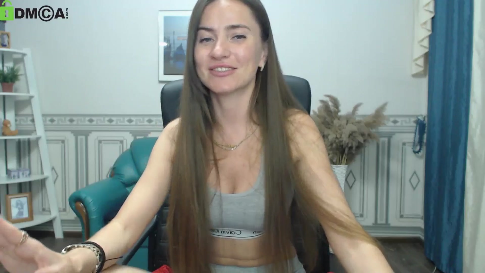 Gallery image thumbnail from Tilly_Casti's myfreecams stream on, 05/16/2024, 16:50 image 8 of 20