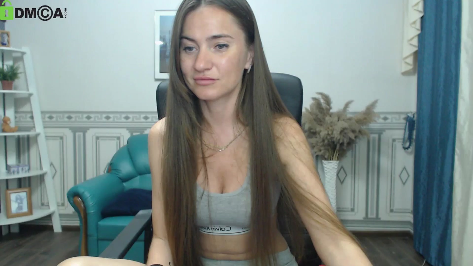 Gallery image thumbnail from Tilly_Casti's myfreecams stream on, 05/16/2024, 16:50 image 7 of 20