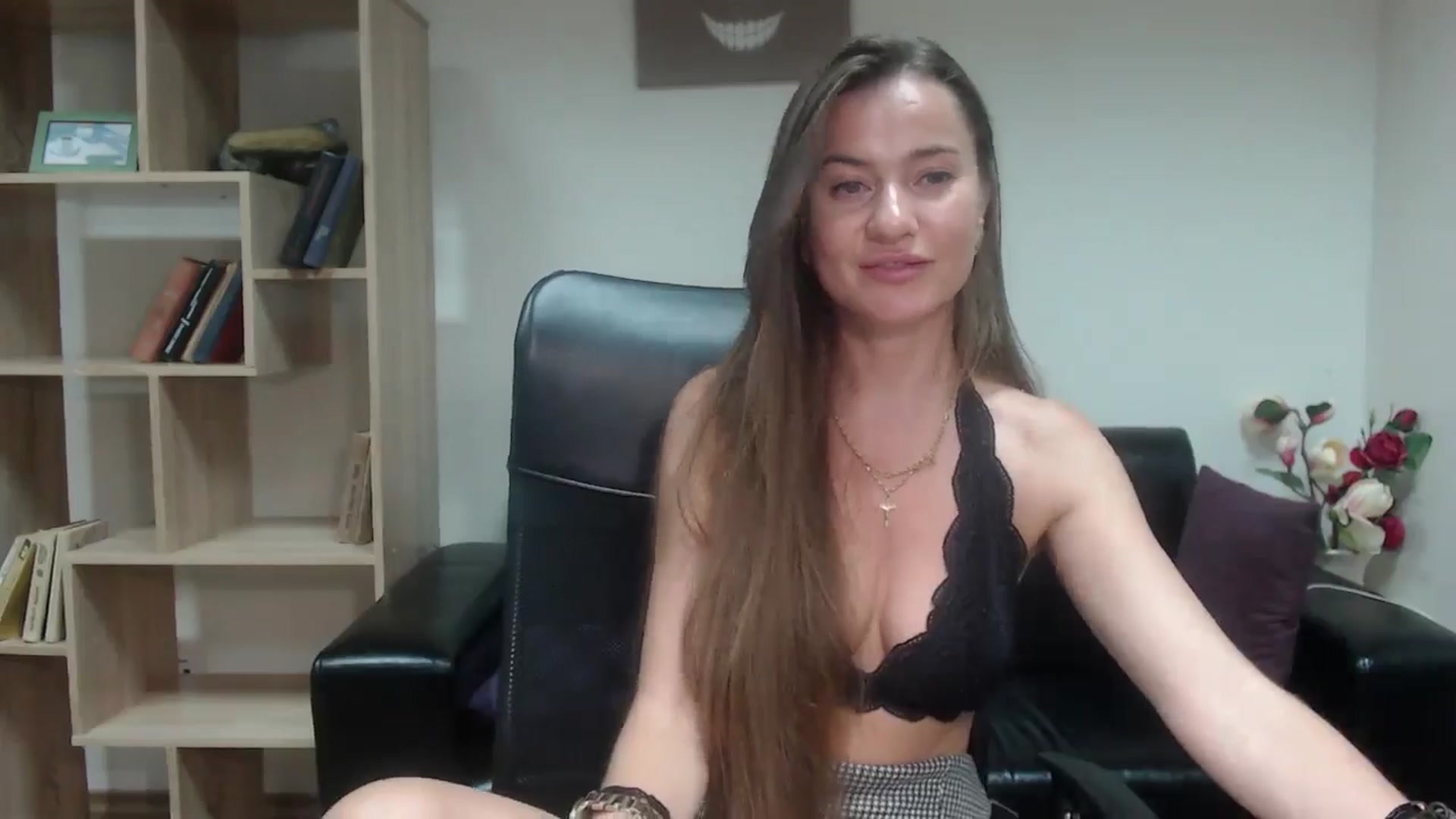Gallery image thumbnail from Tilly_Casti's myfreecams stream on, 06/12/2024, 17:02 image 11 of 20