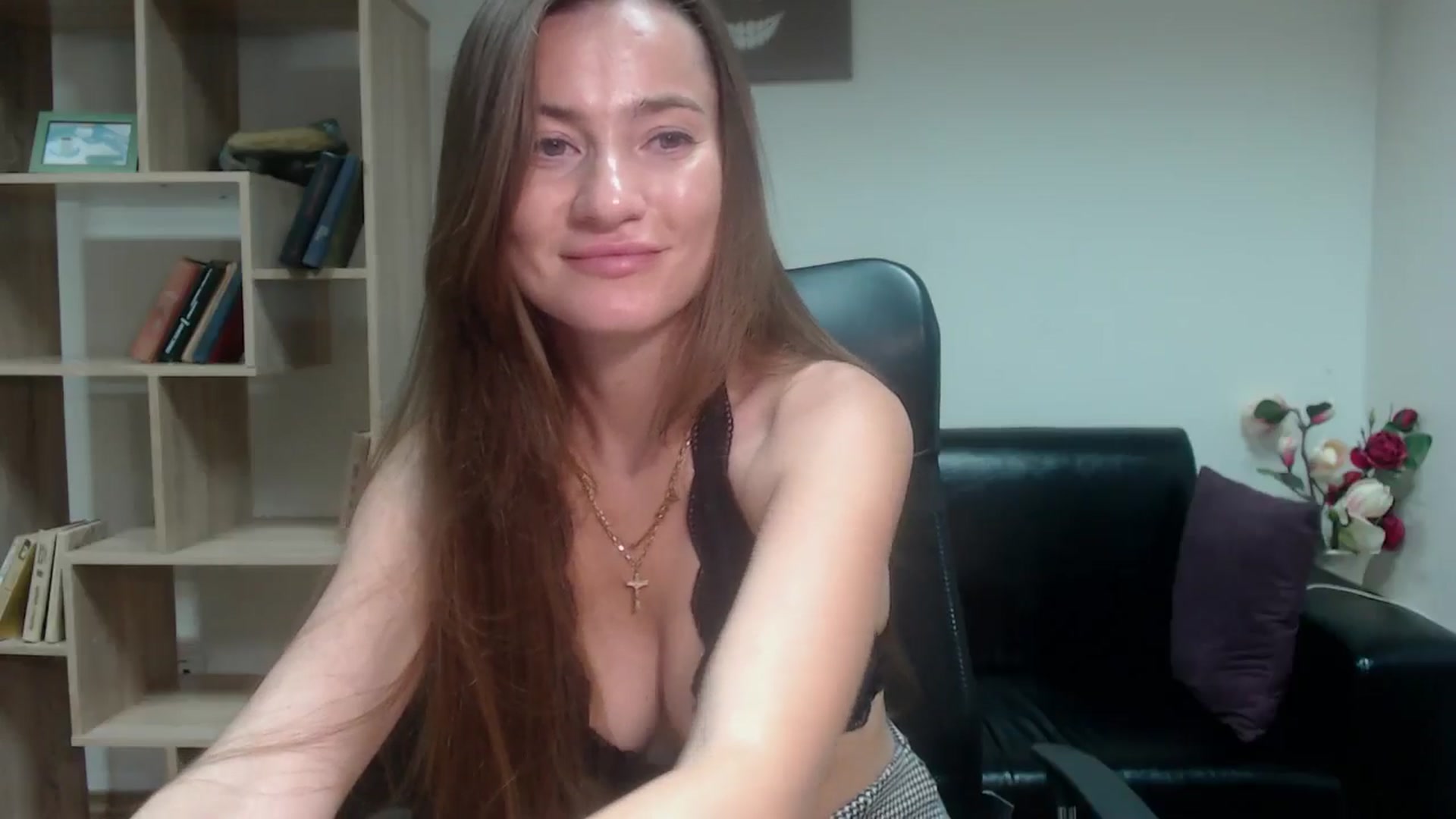 Gallery image thumbnail from Tilly_Casti's myfreecams stream on, 06/12/2024, 17:02 image 9 of 20