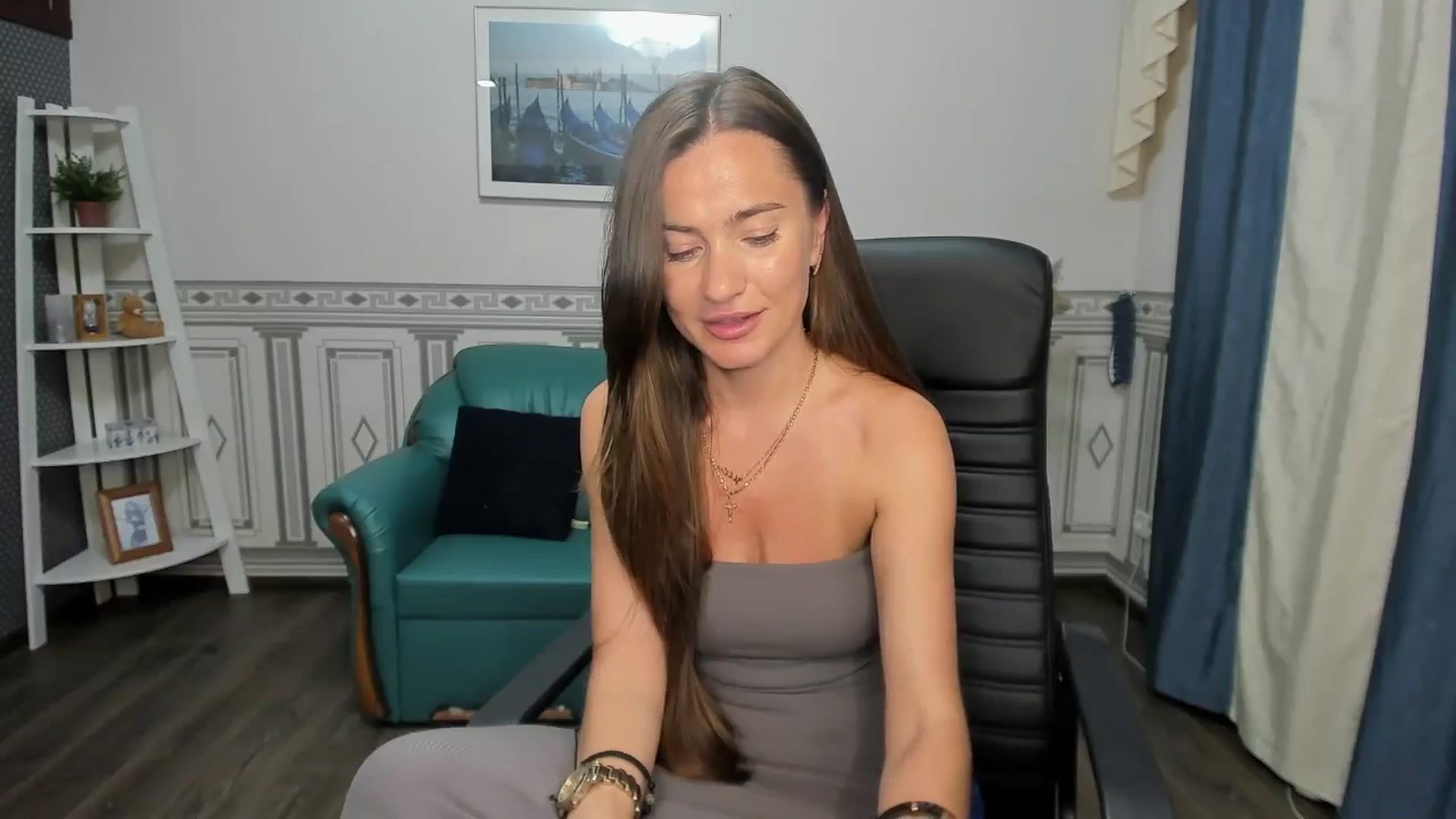 Gallery image thumbnail from Tilly_Casti's myfreecams stream on, 06/14/2024, 16:25 image 3 of 20