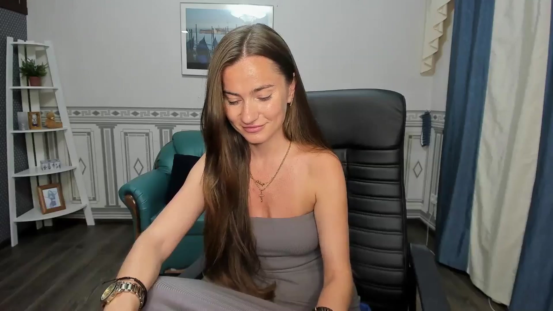 Gallery image thumbnail from Tilly_Casti's myfreecams stream on, 06/14/2024, 16:25 image 10 of 20