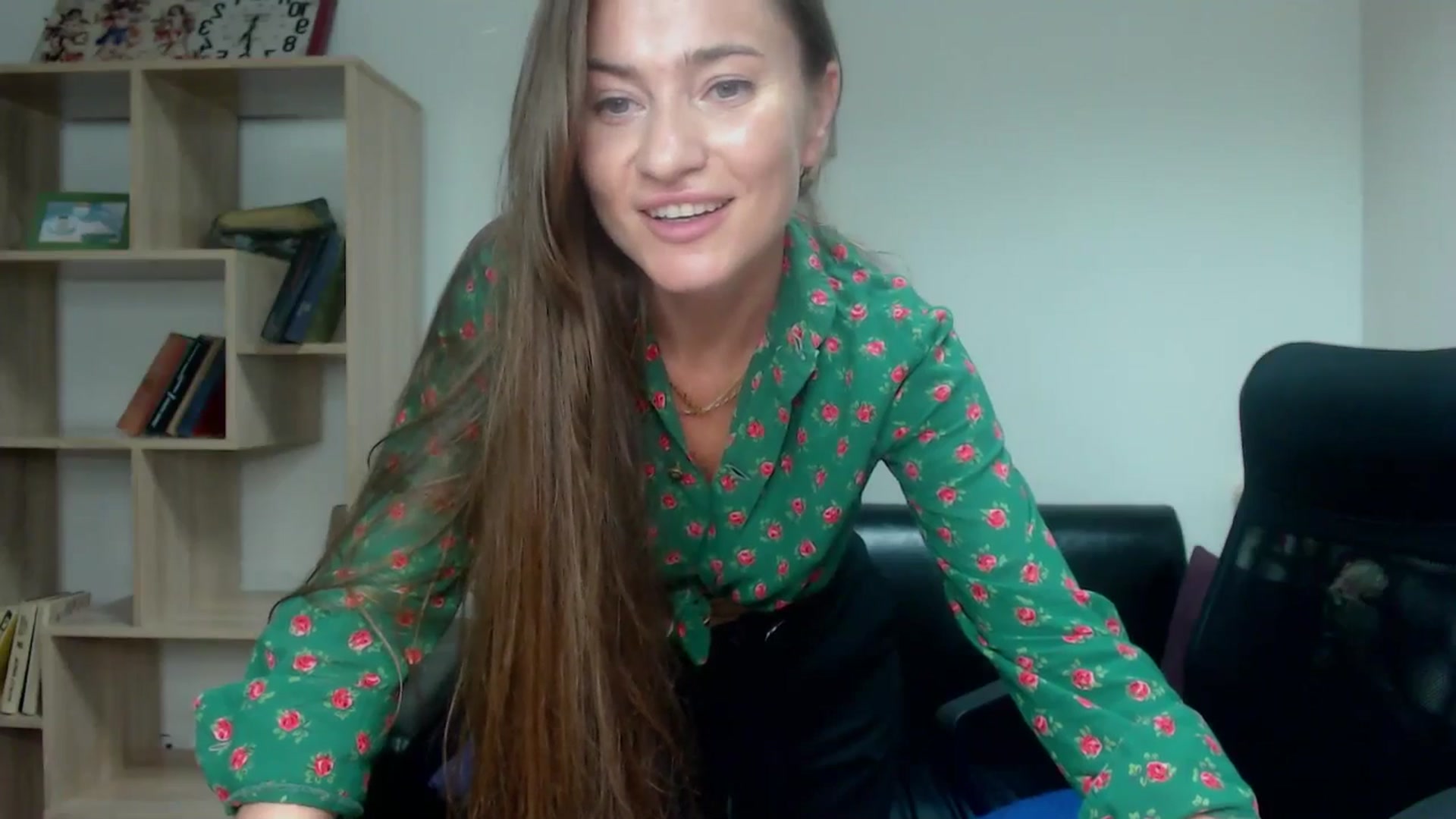 Gallery image thumbnail from Tilly_Casti's myfreecams stream on, 06/15/2024, 12:50 image 12 of 20
