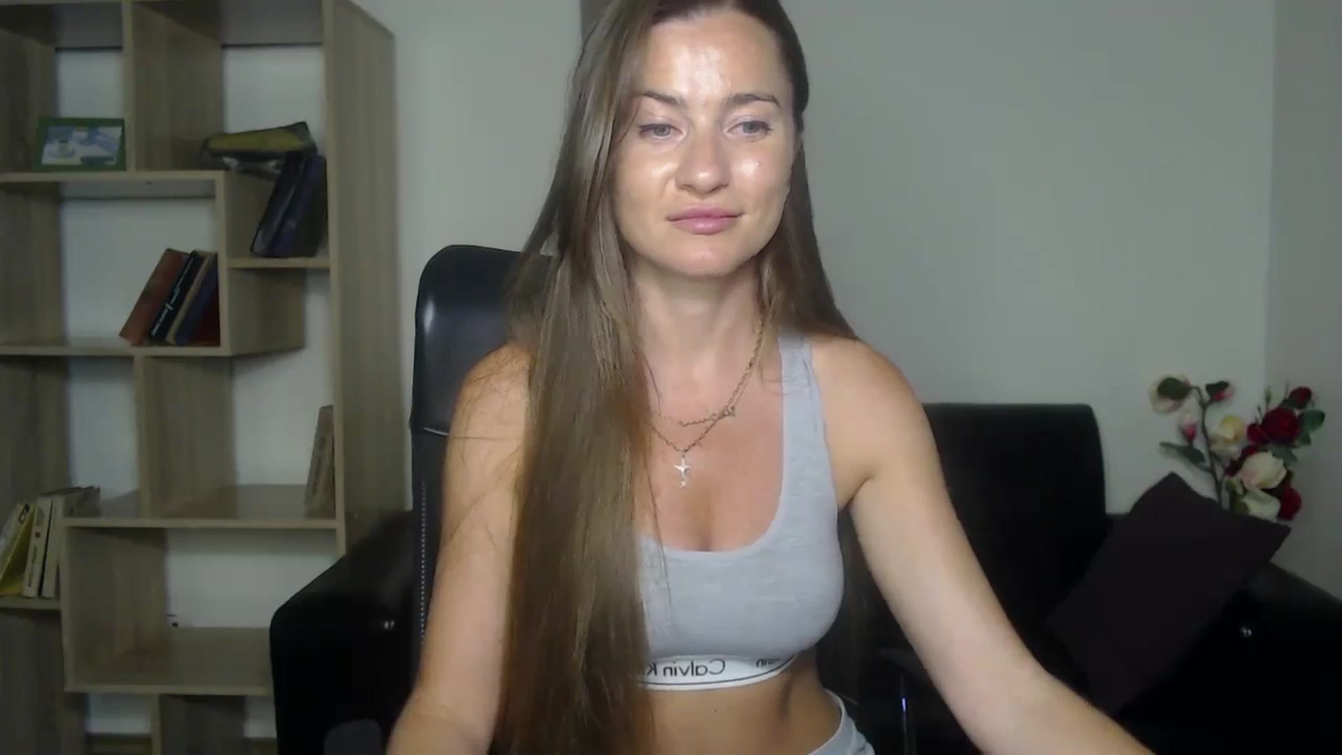 Gallery image thumbnail from Tilly_Casti's myfreecams stream on, 06/22/2024, 15:15 image 17 of 20