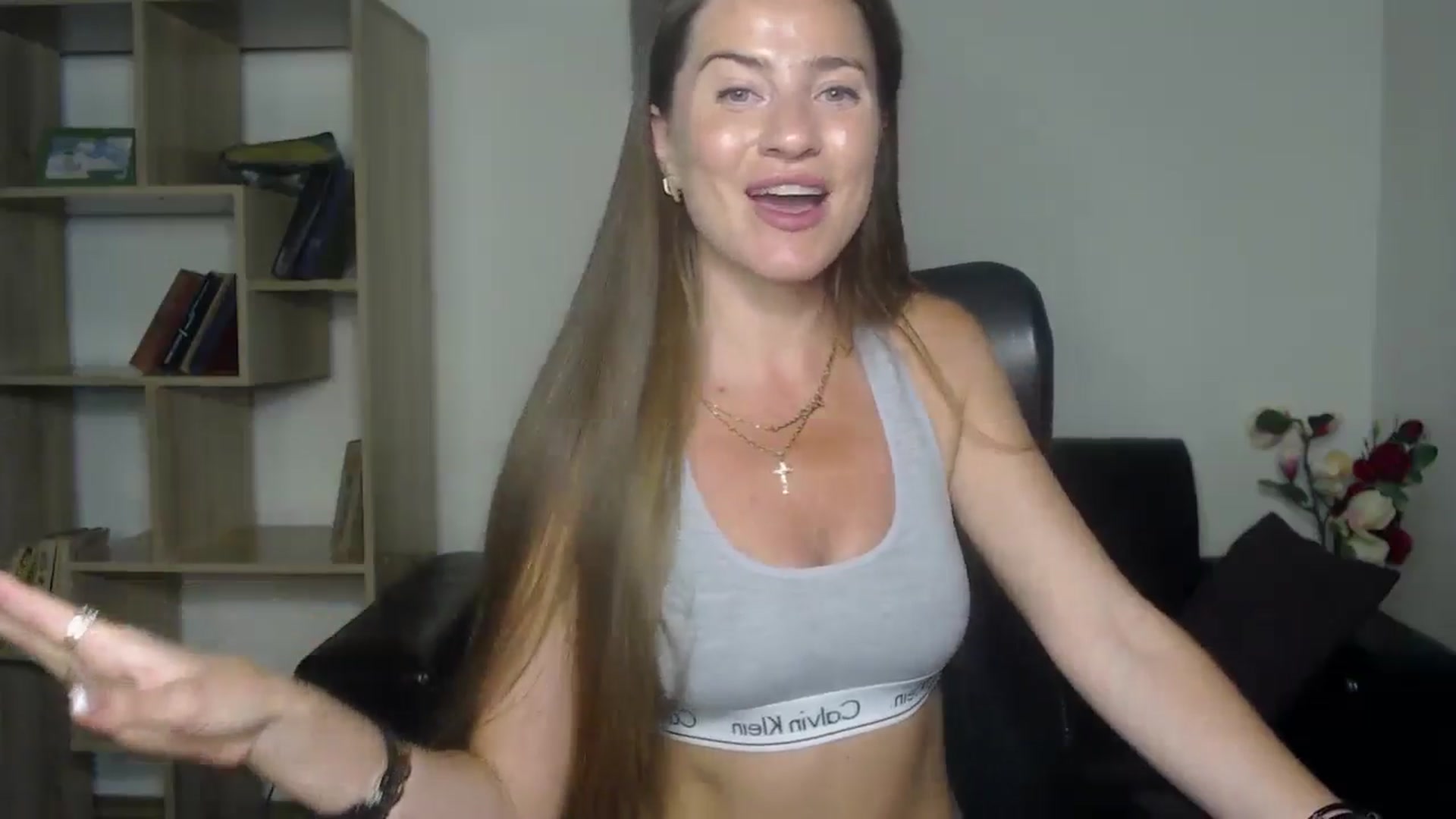 Gallery image thumbnail from Tilly_Casti's myfreecams stream on, 06/22/2024, 15:15 image 3 of 20