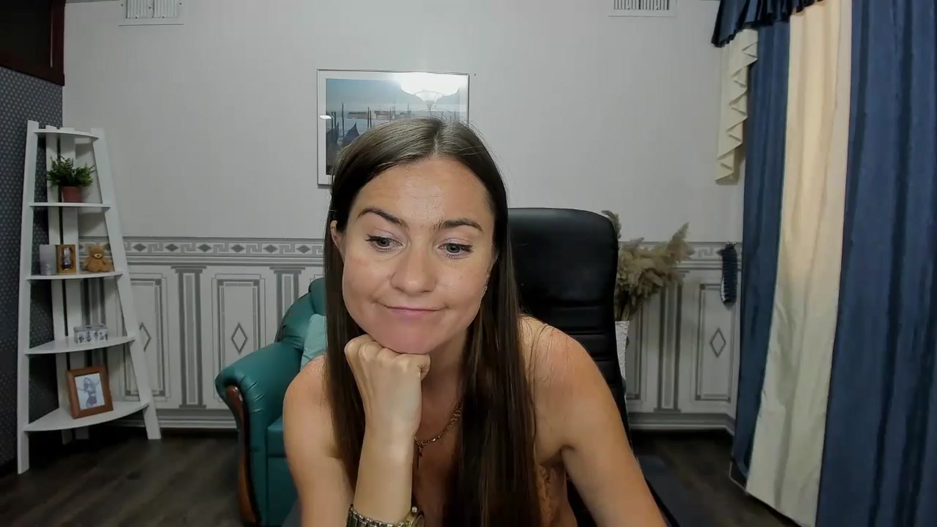 Gallery image thumbnail from Tilly_Casti's myfreecams stream on, 06/23/2024, 15:08 image 18 of 20