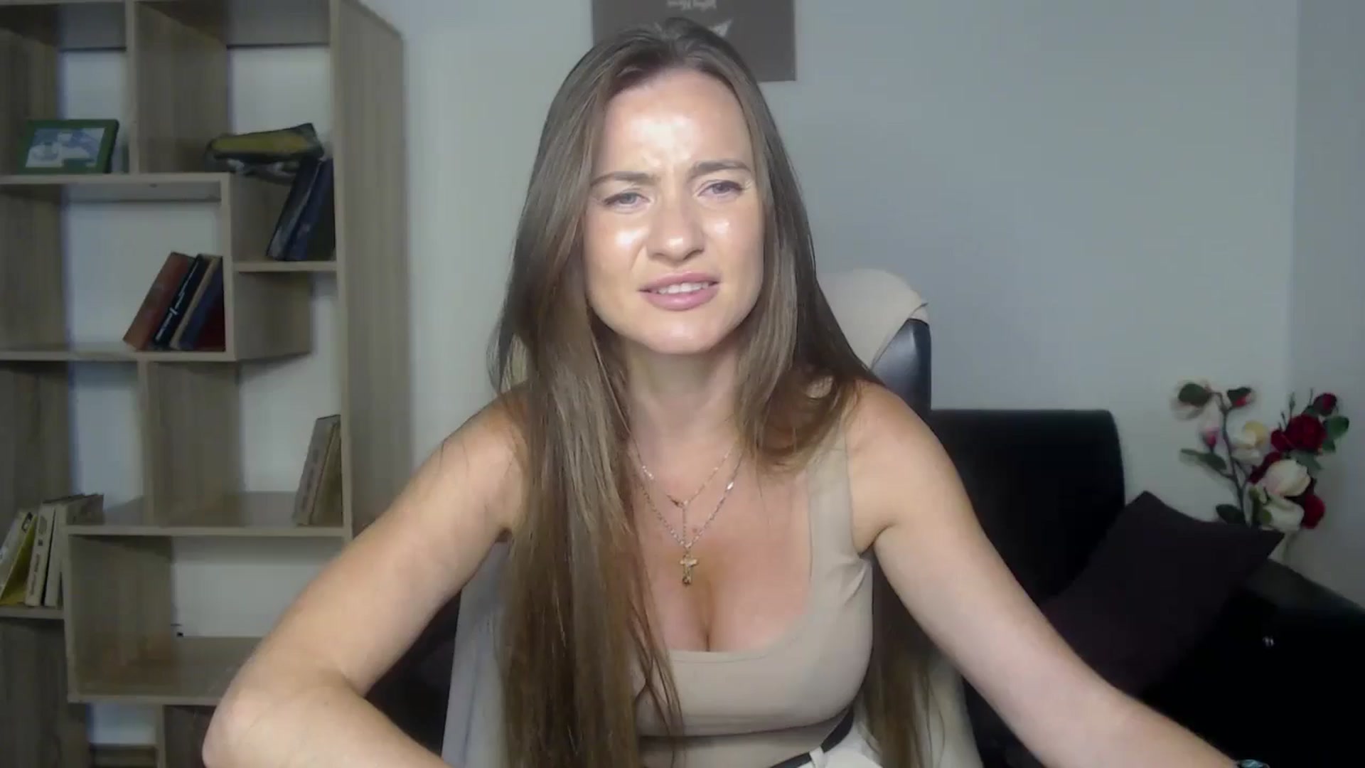 Gallery image thumbnail from Tilly_Casti's myfreecams stream on, 06/28/2024, 13:48 image 16 of 20