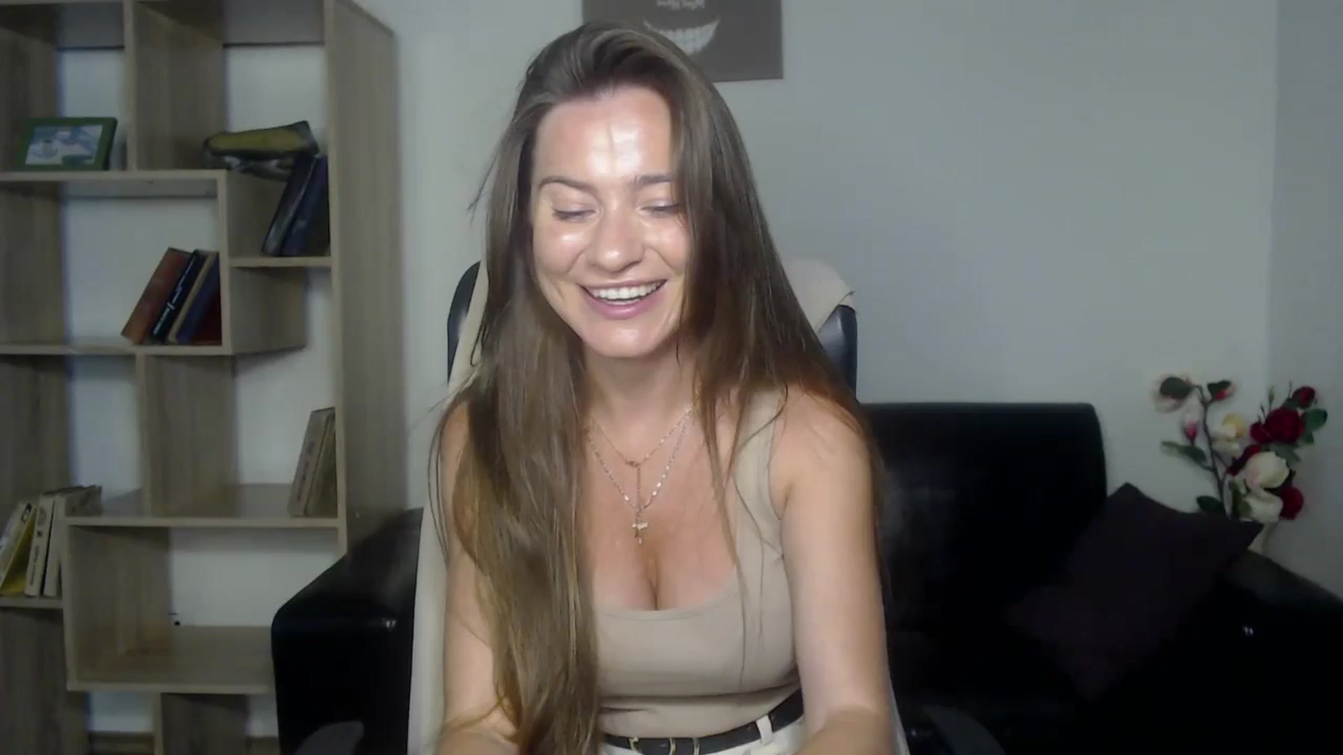 Gallery image thumbnail from Tilly_Casti's myfreecams stream on, 06/28/2024, 13:48 image 19 of 20