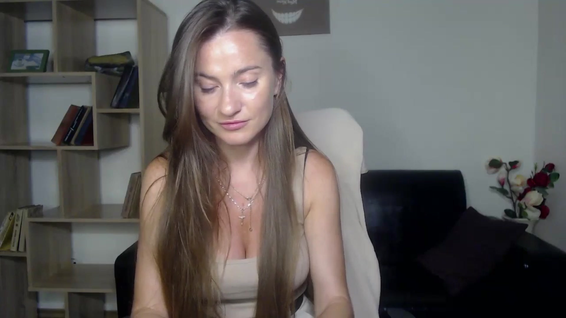 Gallery image thumbnail from Tilly_Casti's myfreecams stream on, 06/28/2024, 17:19 image 10 of 20