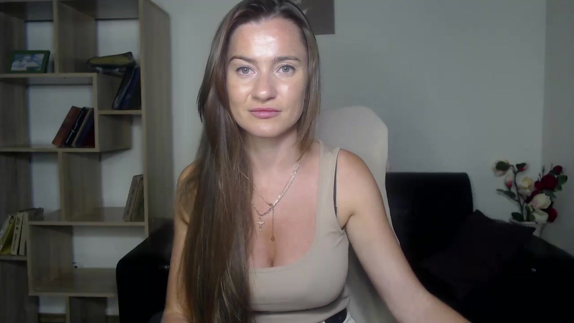Gallery image thumbnail from Tilly_Casti's myfreecams stream on, 06/28/2024, 17:19 image 13 of 20