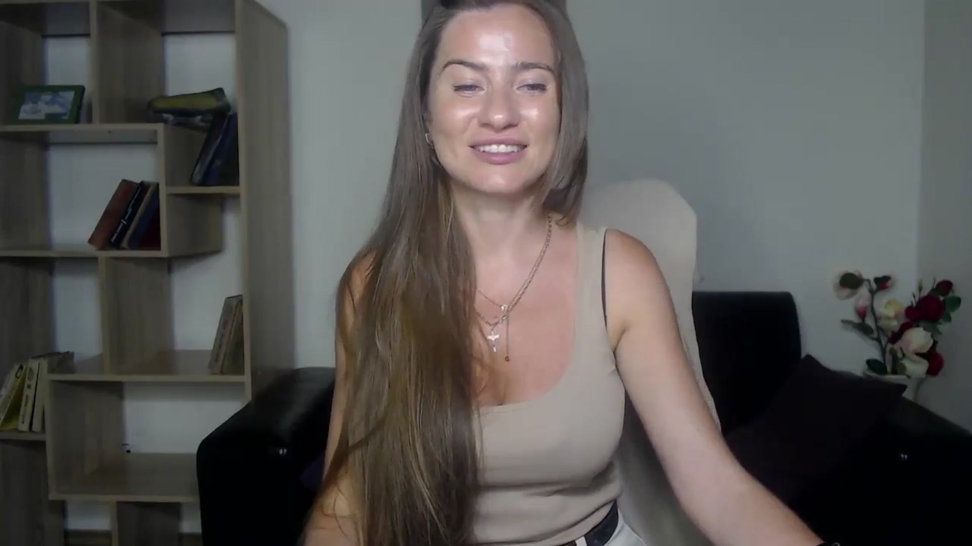 Gallery image thumbnail from Tilly_Casti's myfreecams stream on, 06/28/2024, 17:19 image 12 of 20