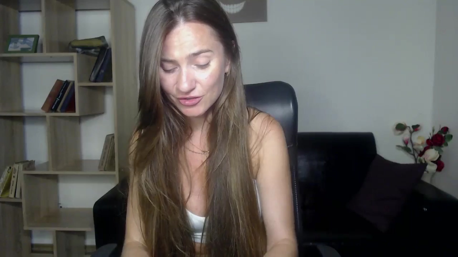 Gallery image thumbnail from Tilly_Casti's myfreecams stream on, 06/29/2024, 16:35 image 4 of 20