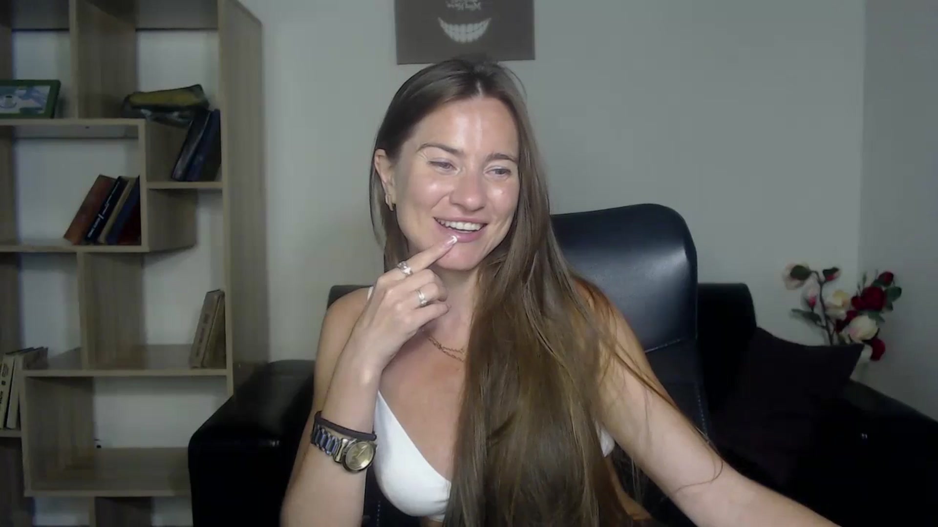 Gallery image thumbnail from Tilly_Casti's myfreecams stream on, 06/30/2024, 14:28 image 10 of 20