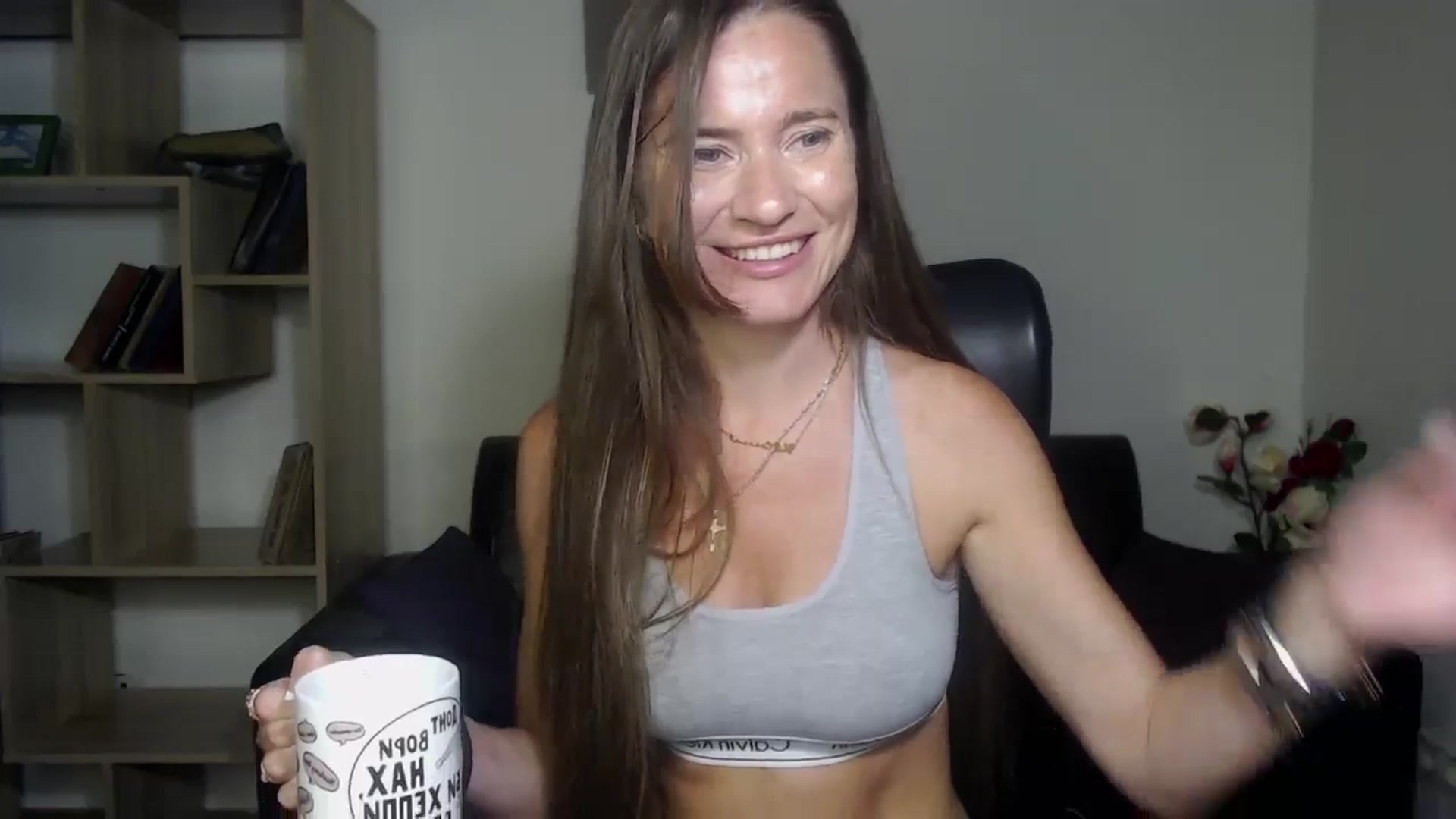 Gallery image thumbnail from Tilly_Casti's myfreecams stream on, 07/04/2024, 17:43 image 14 of 20