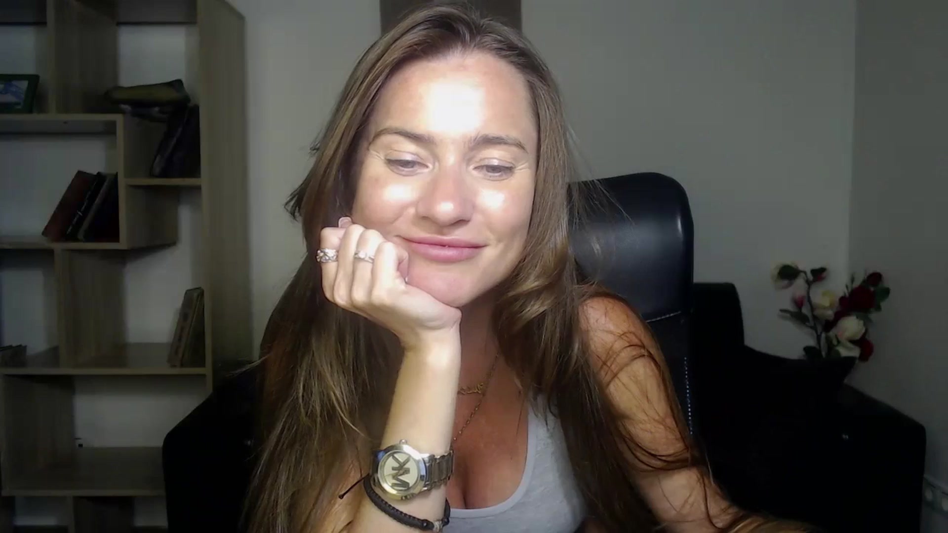 Gallery image thumbnail from Tilly_Casti's myfreecams stream on, 07/04/2024, 17:43 image 9 of 20