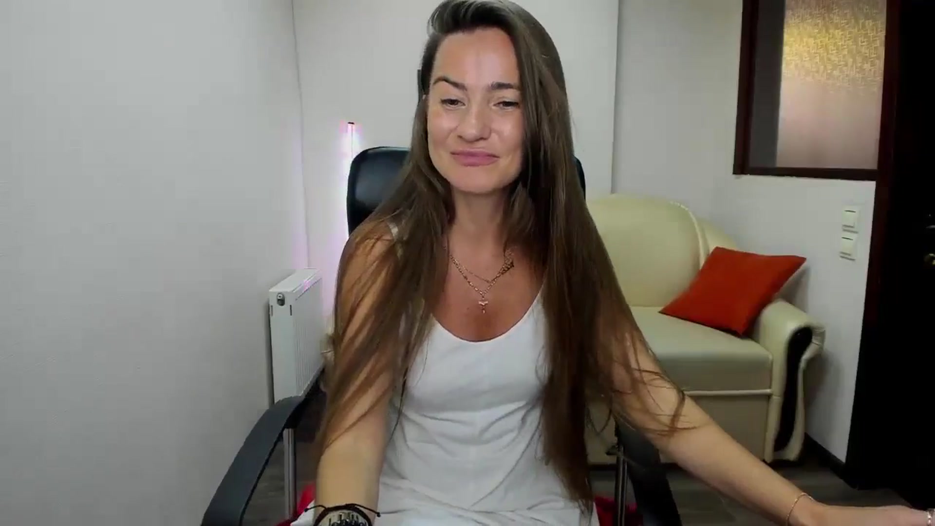 Gallery image thumbnail from Tilly_Casti's myfreecams stream on, 07/07/2024, 14:46 image 13 of 20