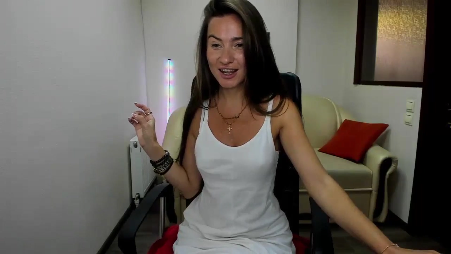 Gallery image thumbnail from Tilly_Casti's myfreecams stream on, 07/07/2024, 14:46 image 15 of 20