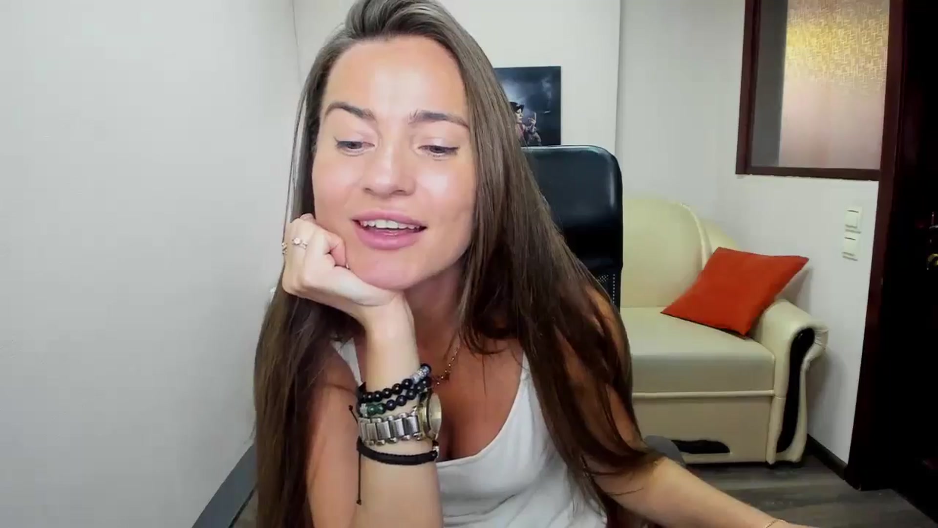 Gallery image thumbnail from Tilly_Casti's myfreecams stream on, 07/07/2024, 14:46 image 6 of 20