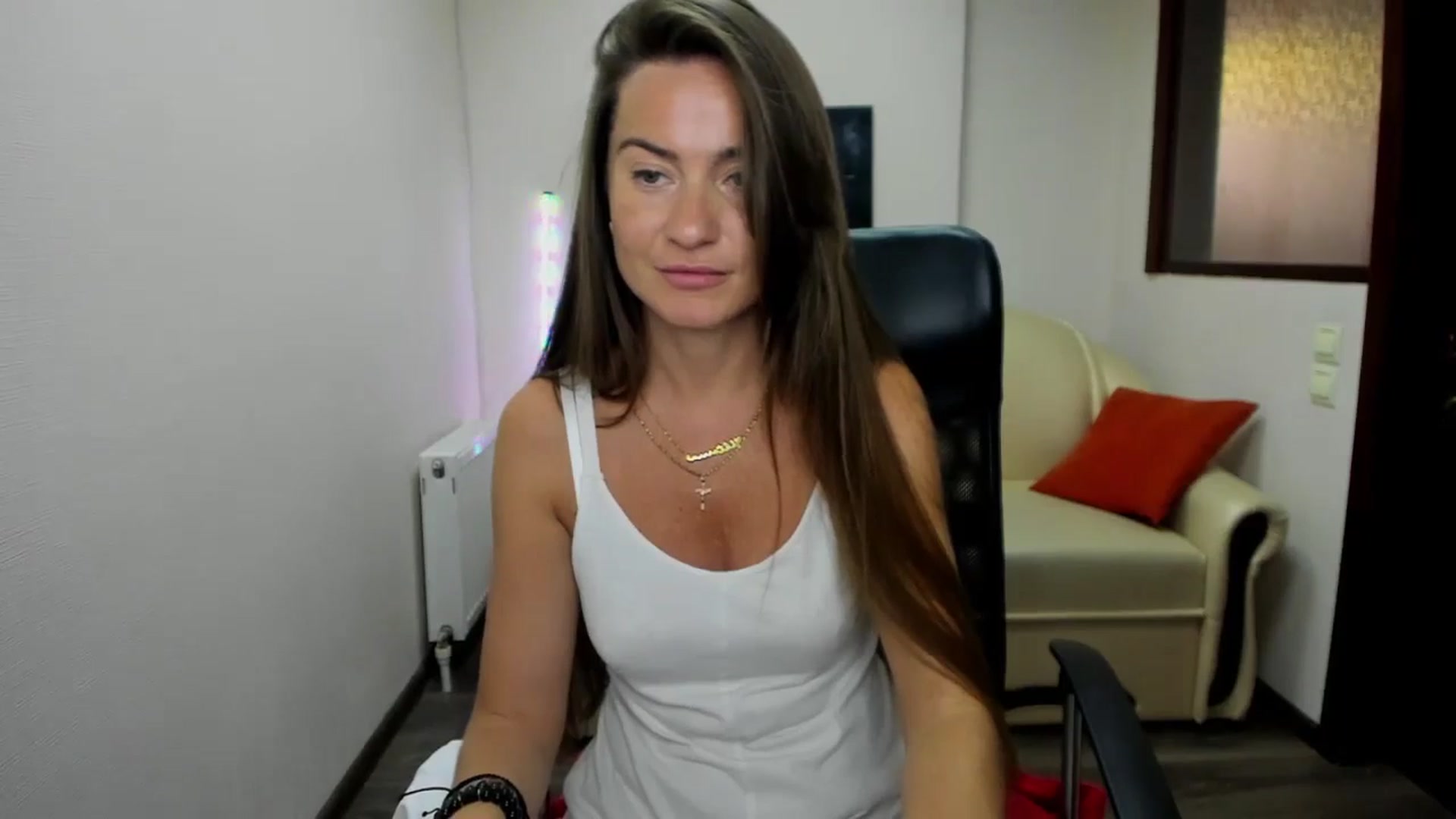 Gallery image thumbnail from Tilly_Casti's myfreecams stream on, 07/07/2024, 14:46 image 8 of 20