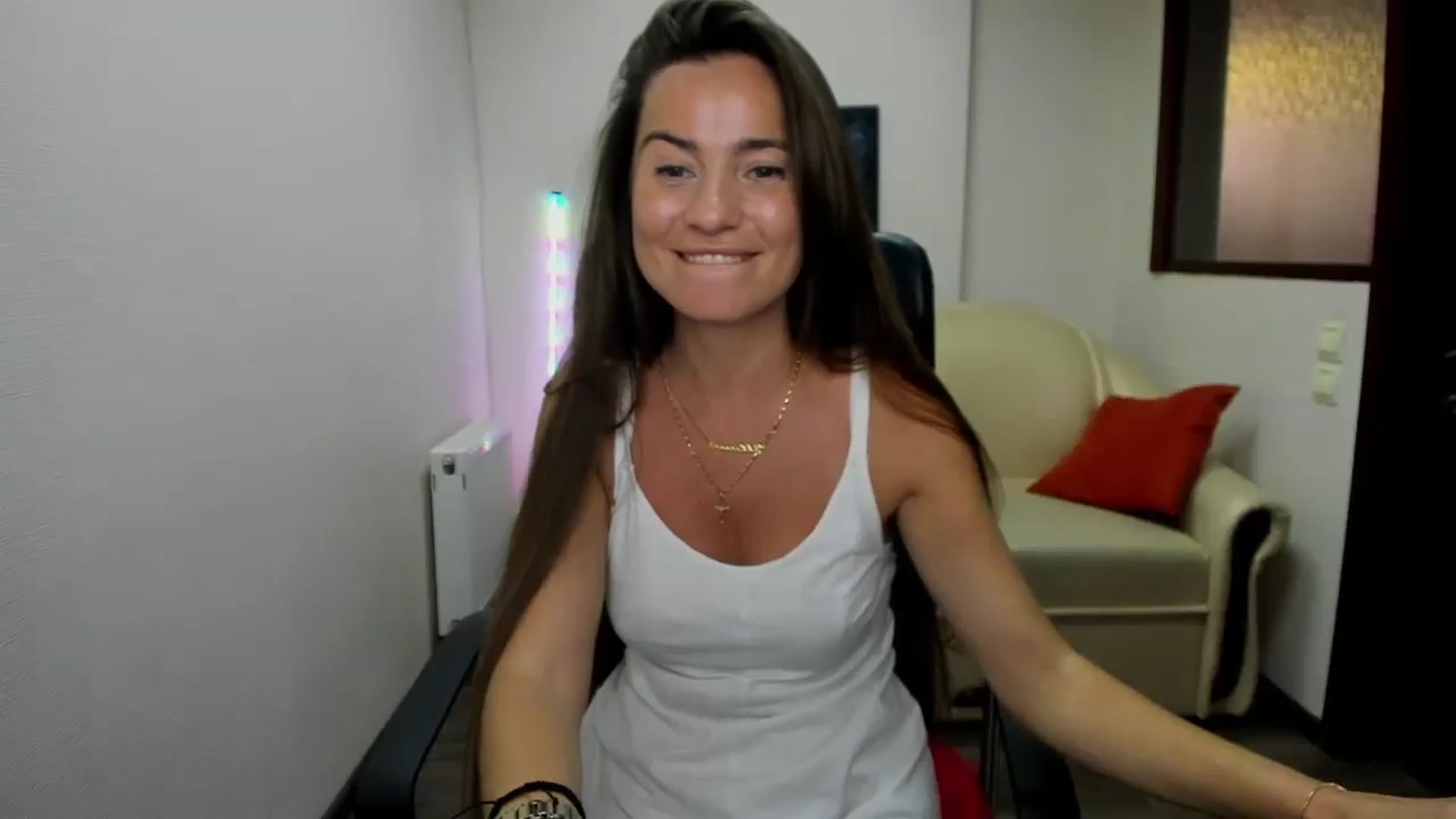 Gallery image thumbnail from Tilly_Casti's myfreecams stream on, 07/07/2024, 16:50 image 20 of 20