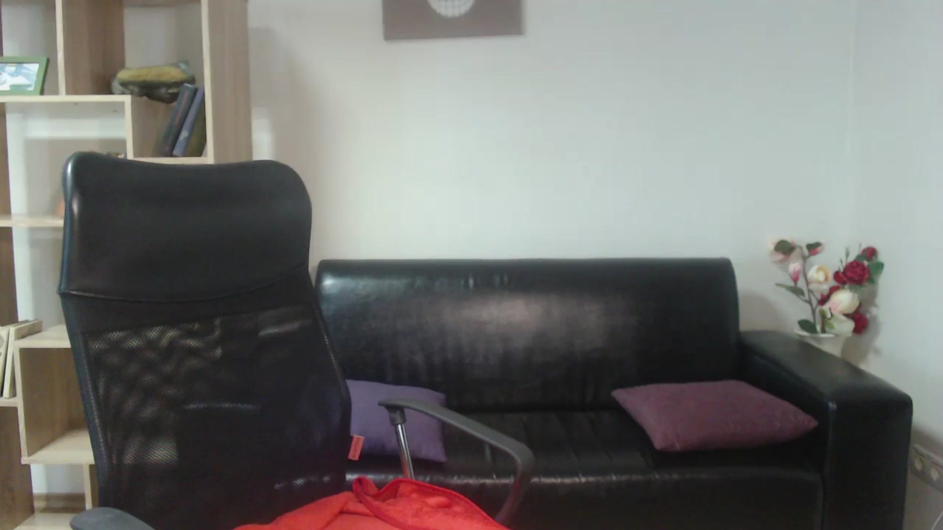 Gallery image thumbnail from Tilly_Casti's myfreecams stream on, 07/08/2024, 10:12 image 7 of 20