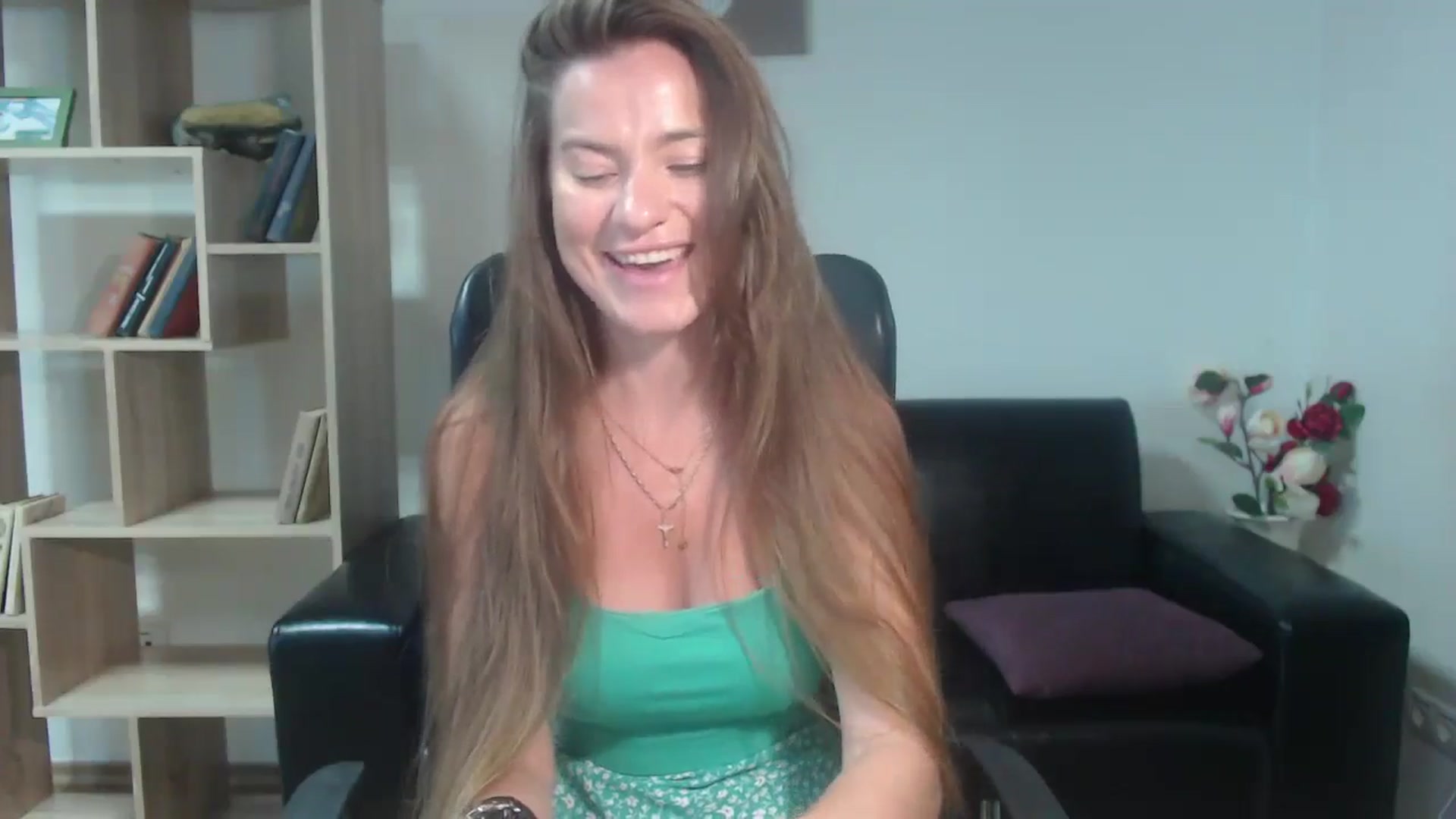 Gallery image thumbnail from Tilly_Casti's myfreecams stream on, 07/08/2024, 10:12 image 8 of 20