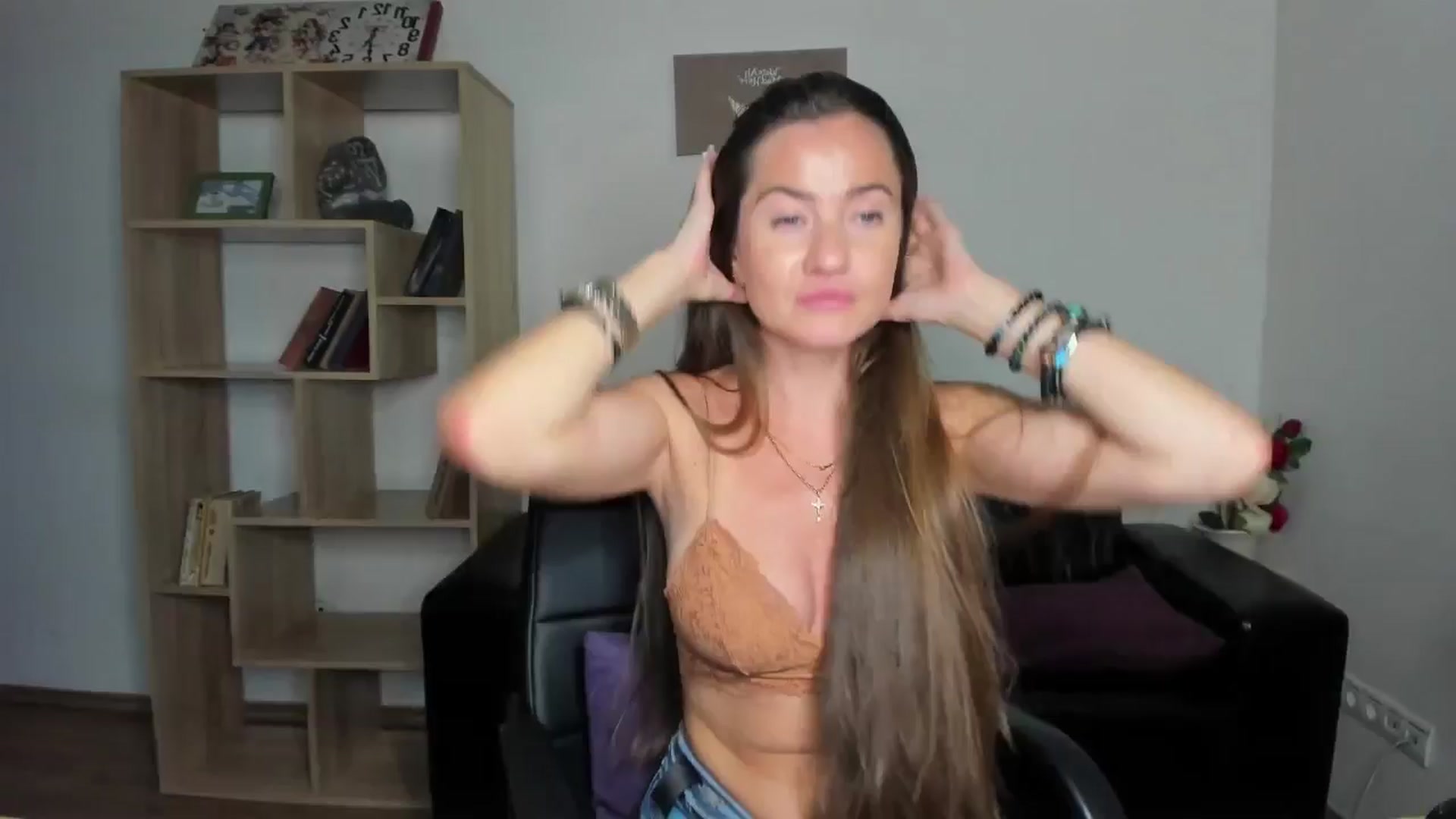 Gallery image thumbnail from Tilly_Casti's myfreecams stream on, 07/17/2024, 15:00 image 5 of 20