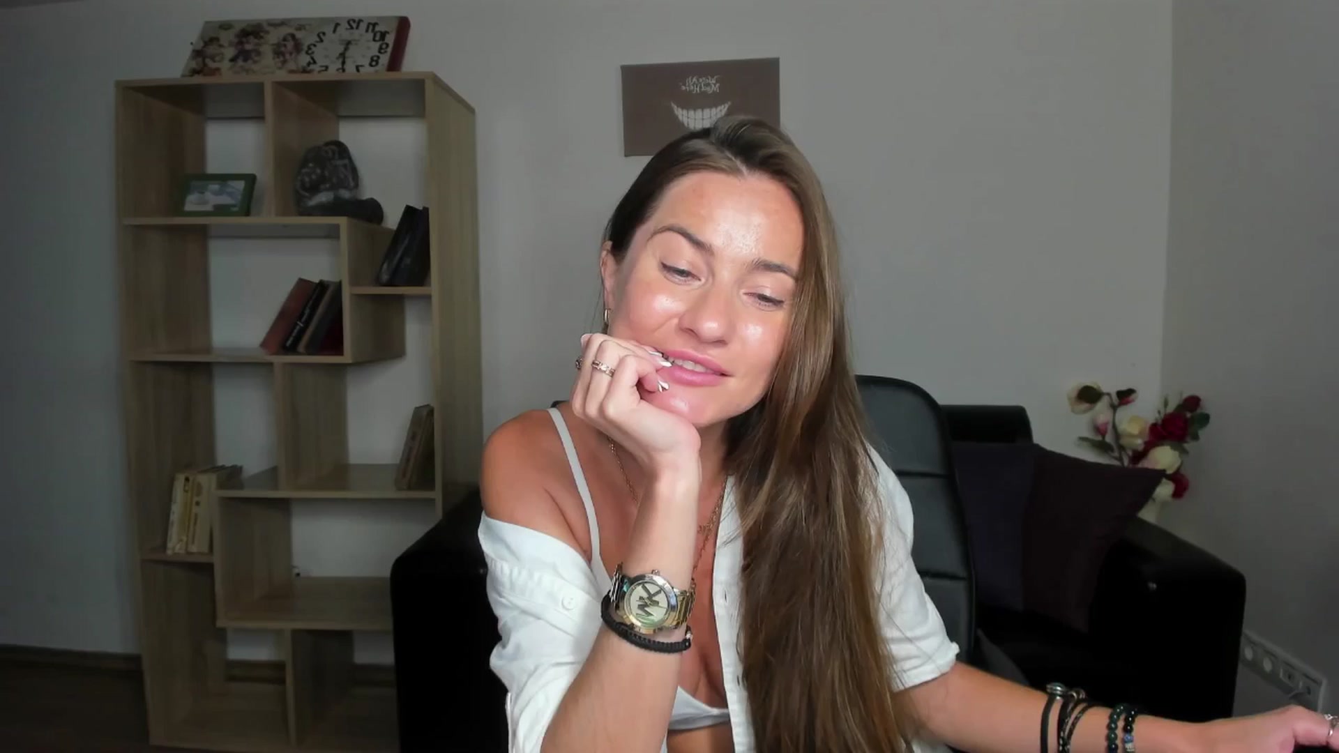 Gallery image thumbnail from Tilly_Casti's myfreecams stream on, 07/18/2024, 15:34 image 5 of 20