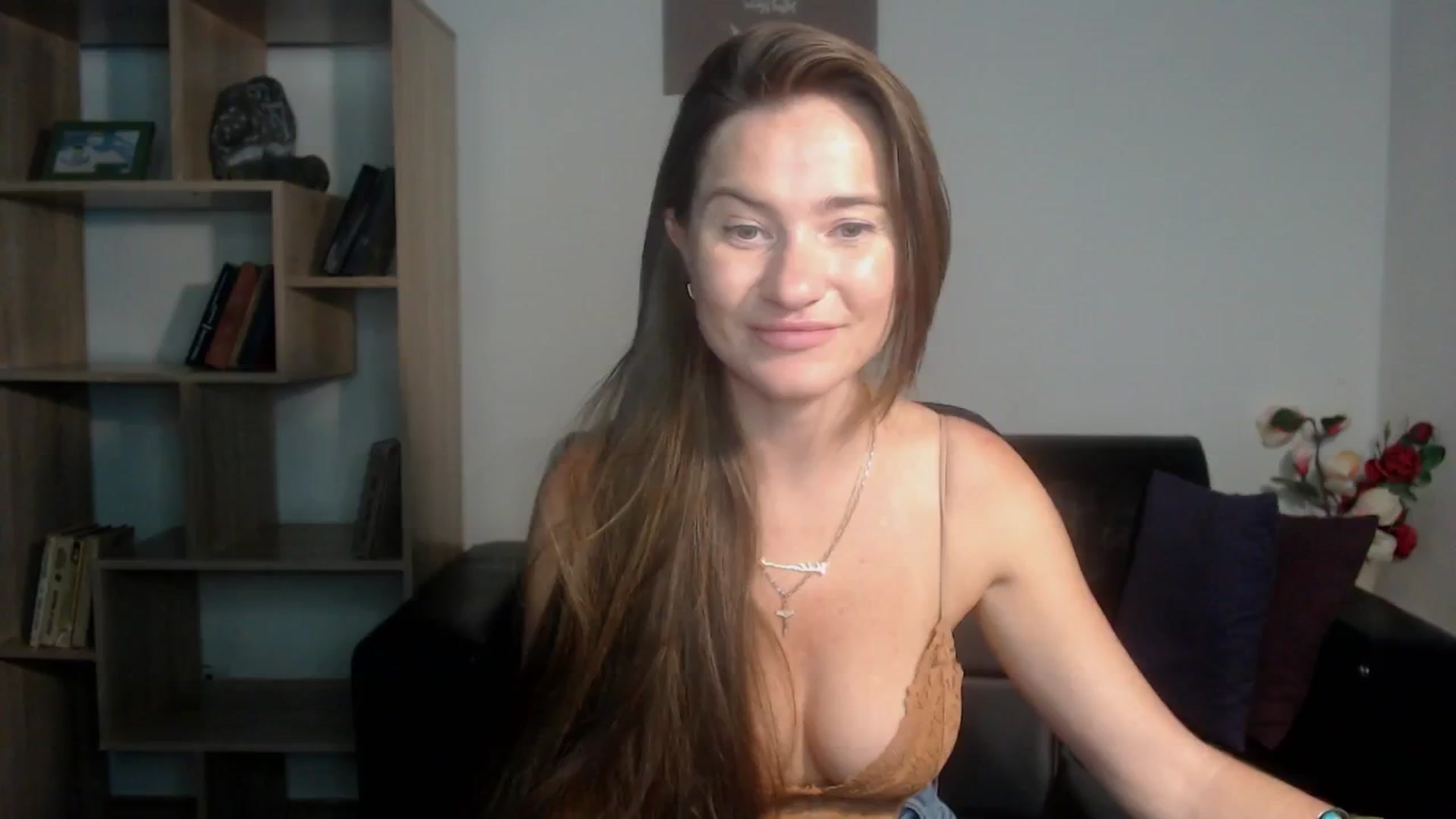 Gallery image thumbnail from Tilly_Casti's myfreecams stream on, 07/31/2024, 15:20 image 4 of 20
