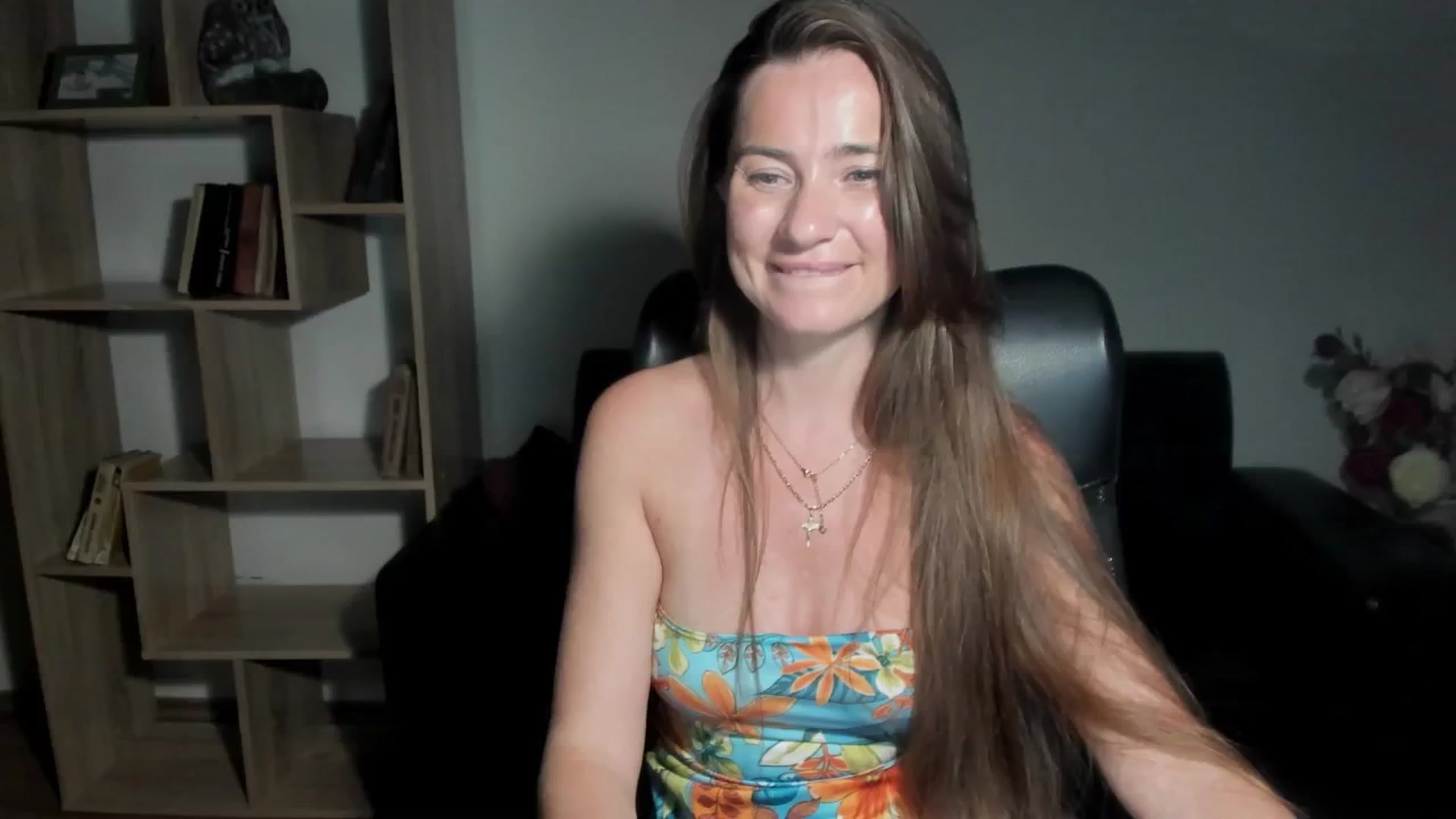 Gallery image thumbnail from Tilly_Casti's myfreecams stream on, 08/31/2024, 17:20 image 16 of 20