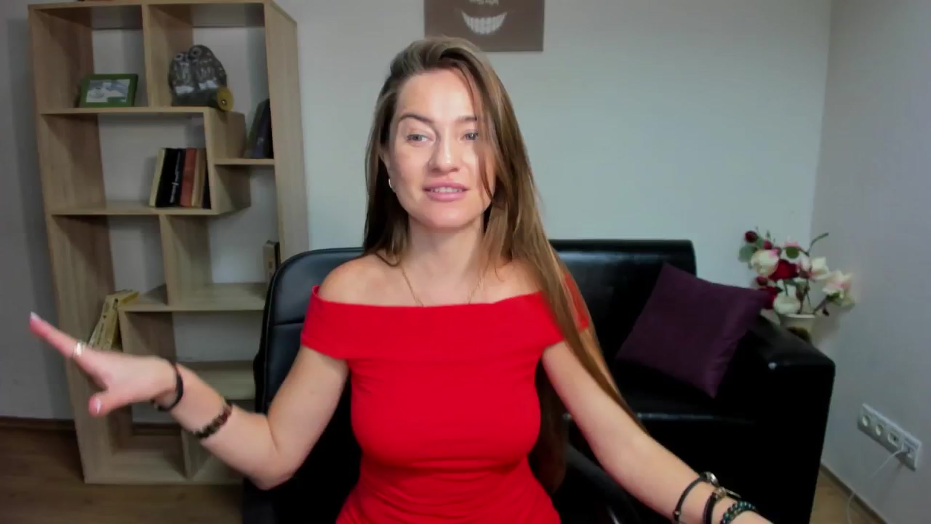 Gallery image thumbnail from Tilly_Casti's myfreecams stream on, 09/15/2024, 12:15 image 3 of 20