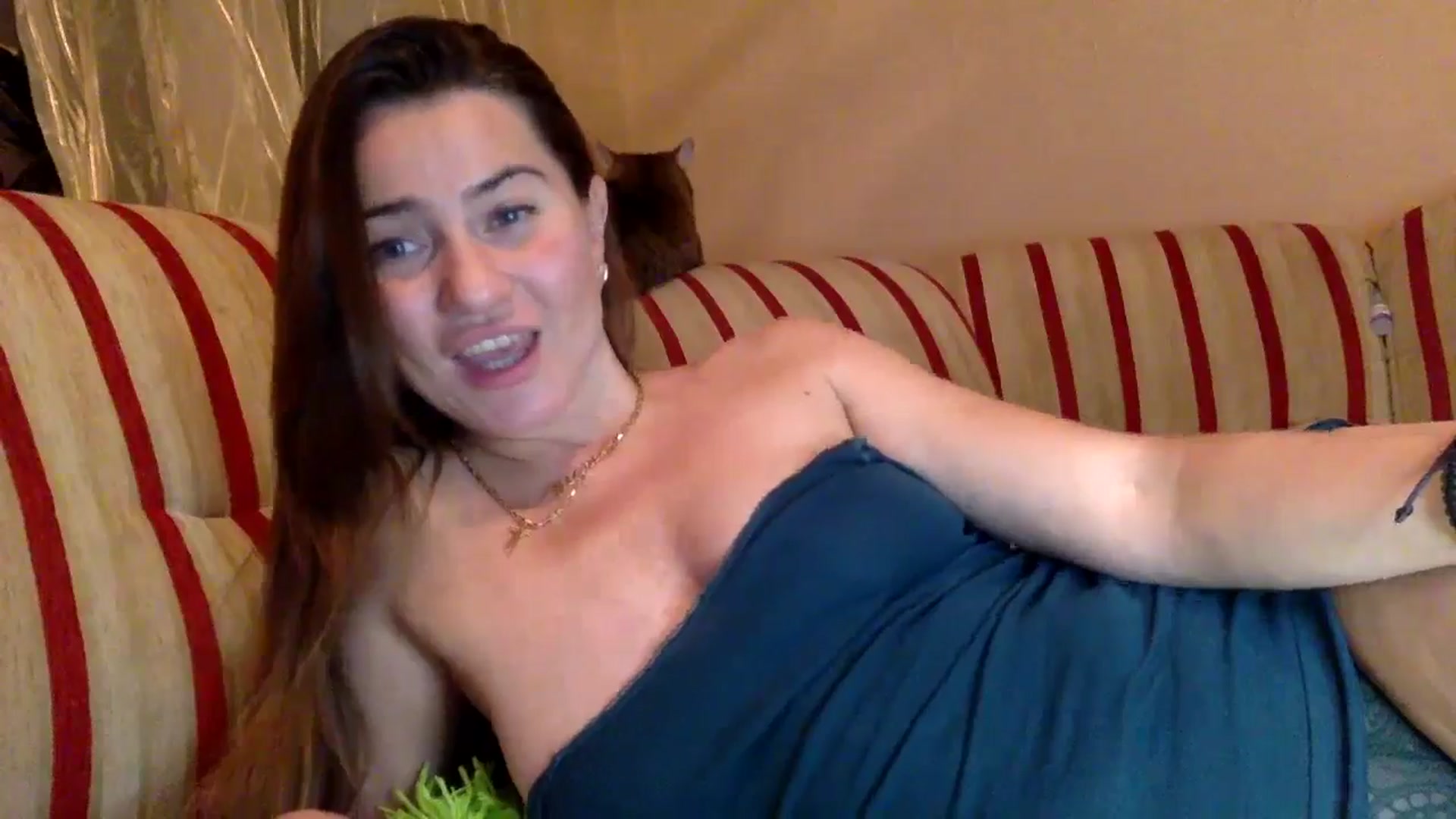 Gallery image thumbnail from Tilly_Casti's myfreecams stream on, 11/16/2024, 17:46 image 17 of 20
