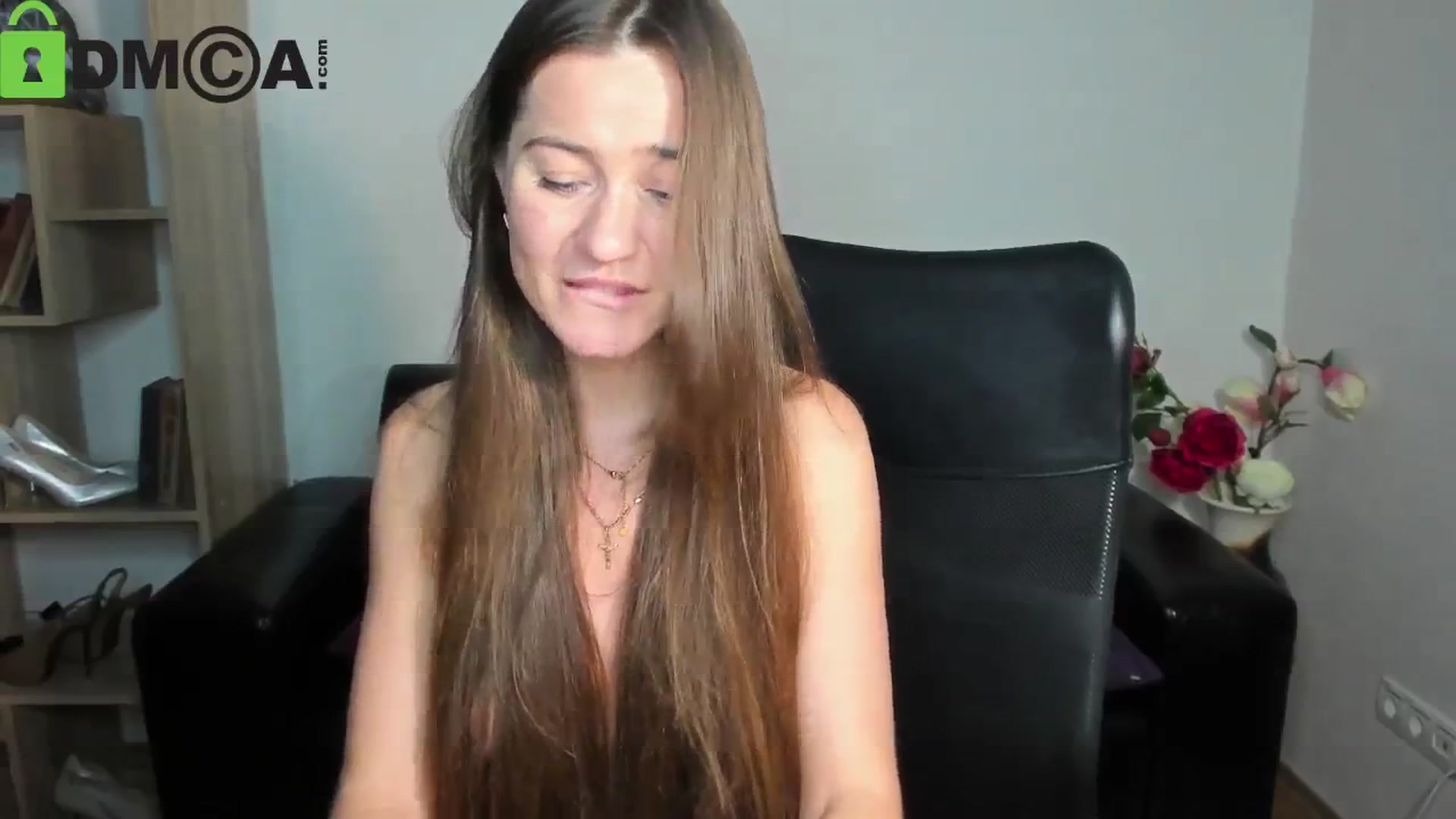 Gallery image thumbnail from Tilly_Casti's myfreecams stream on, 11/28/2024, 18:04 image 14 of 20