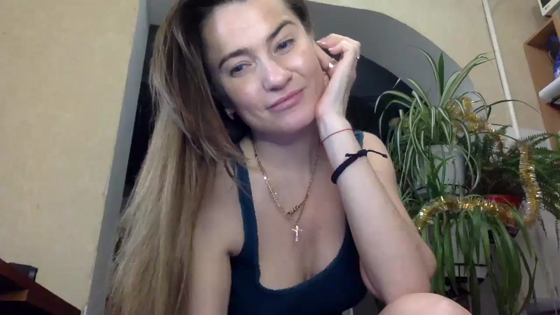Gallery image thumbnail from Tilly_Casti's myfreecams stream on, 12/30/2024, 19:15 image 7 of 20